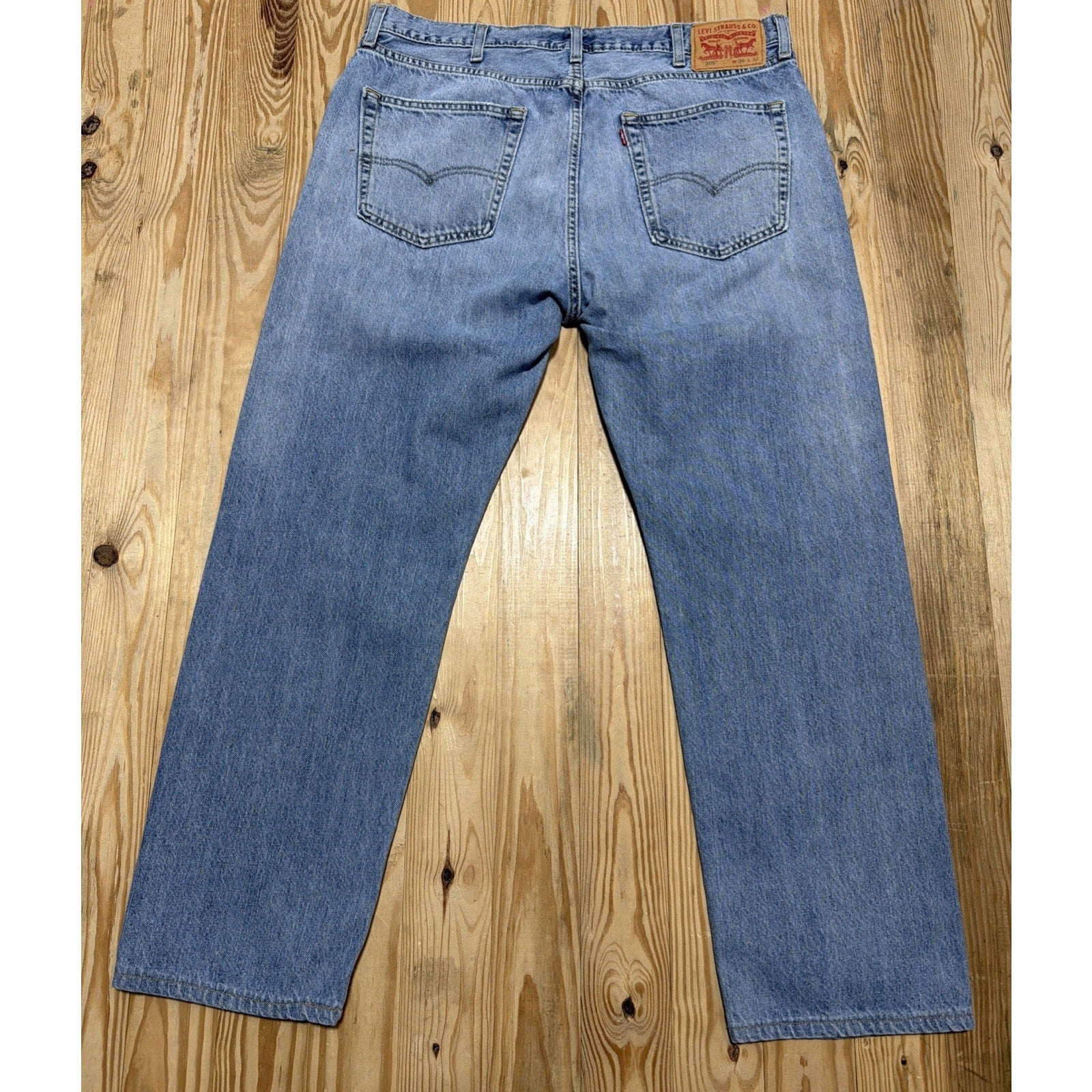 Denim Jeans Levis 505 Straight Leg Light Wash Size 38x32 Measures 38x29