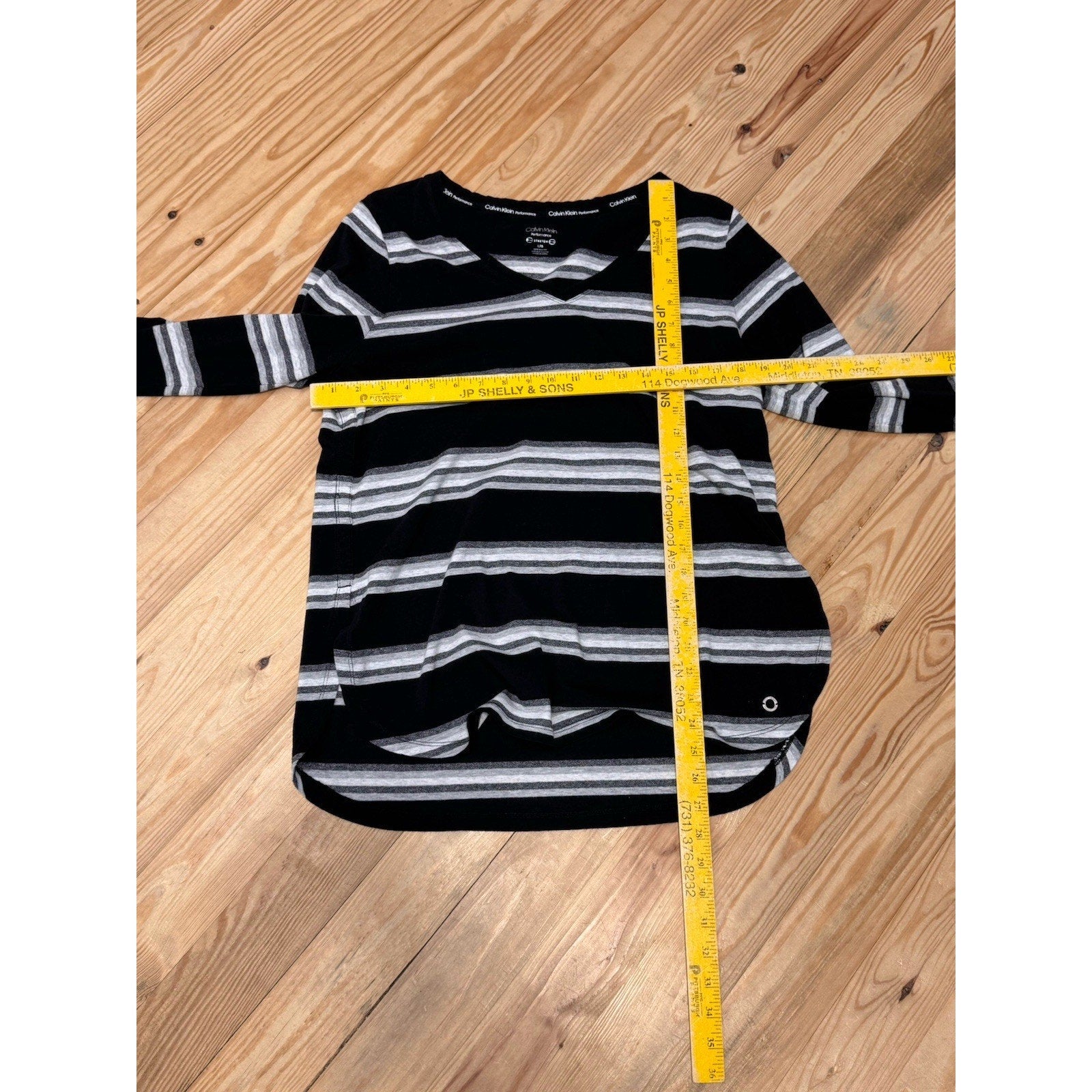 Calvin Klein Performance Long Sleeve Black Gray White Striped V-Neck Tee Size L