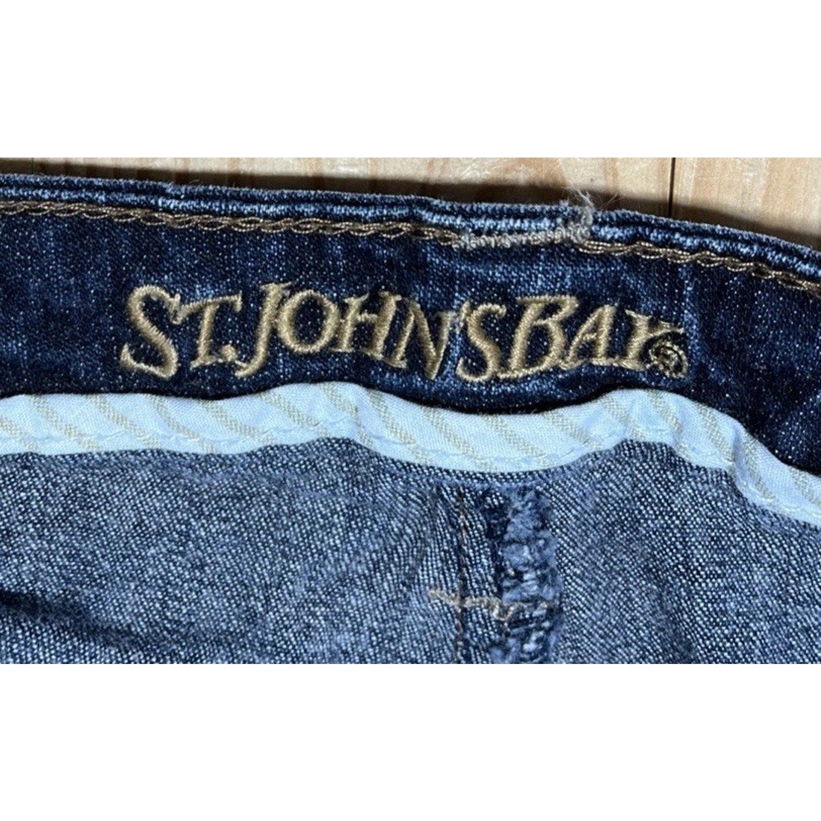 Women's 10 Average St John's Bay Bootcut Secretly Slender Jeans Stretch Denim