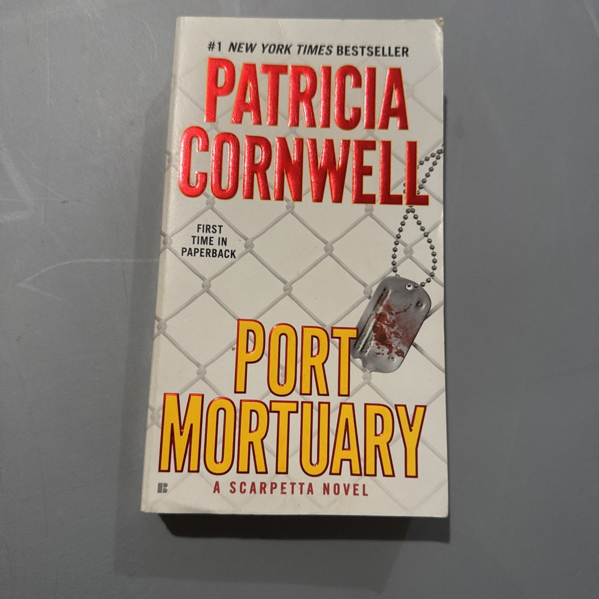 Port Mortuary (Kay Scarpetta) - Mass Market Paperback - GOOD