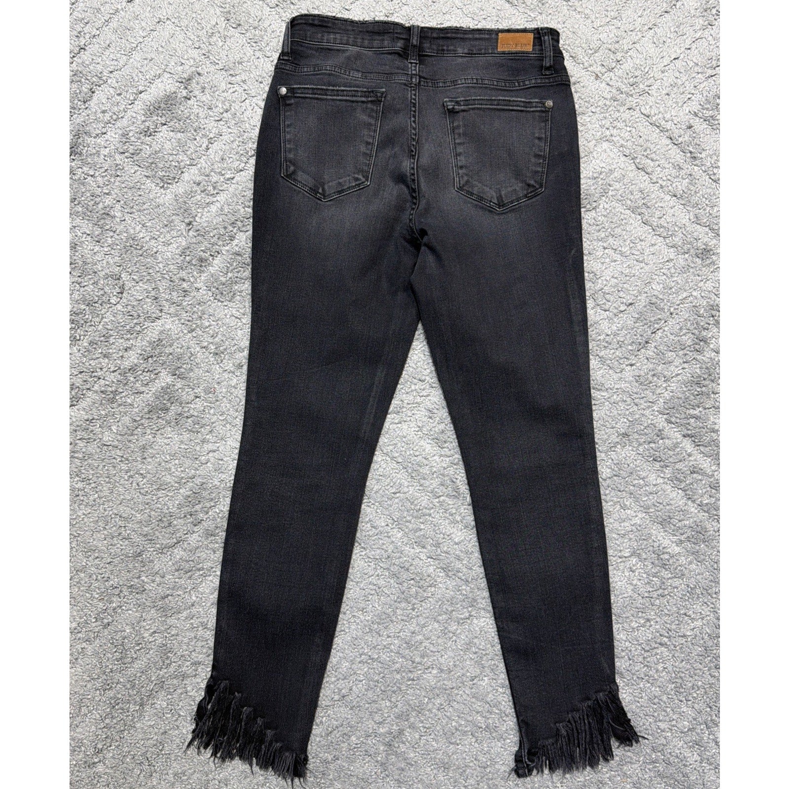 judy blue women’s black Raw Hem skinny Fit jeans Size 7/28