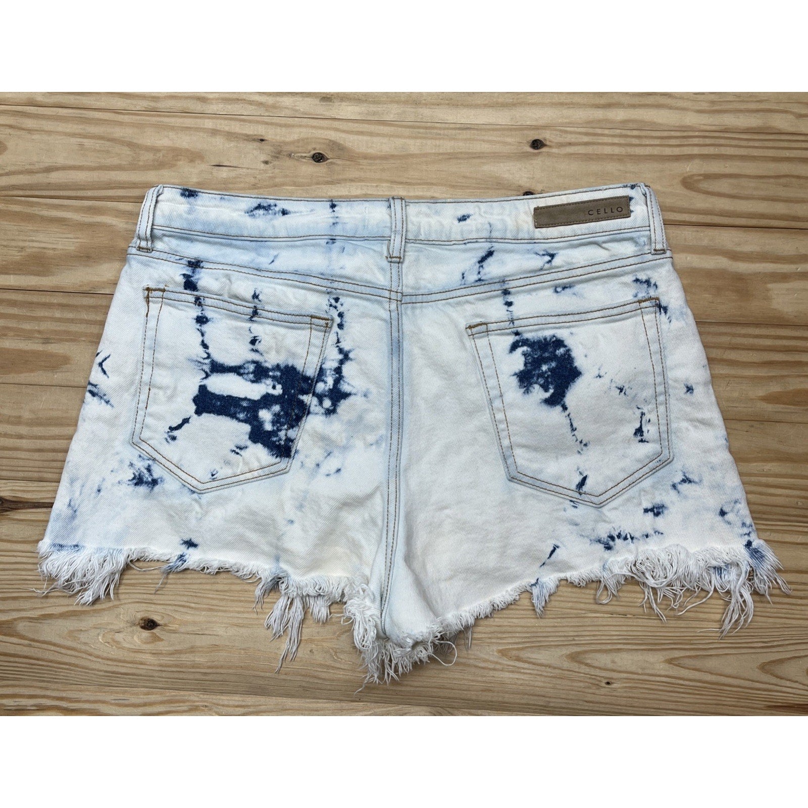 Cello Shorts Women's XL 32 Distressed Cut Off Acid Wash Denim Blue Cotton