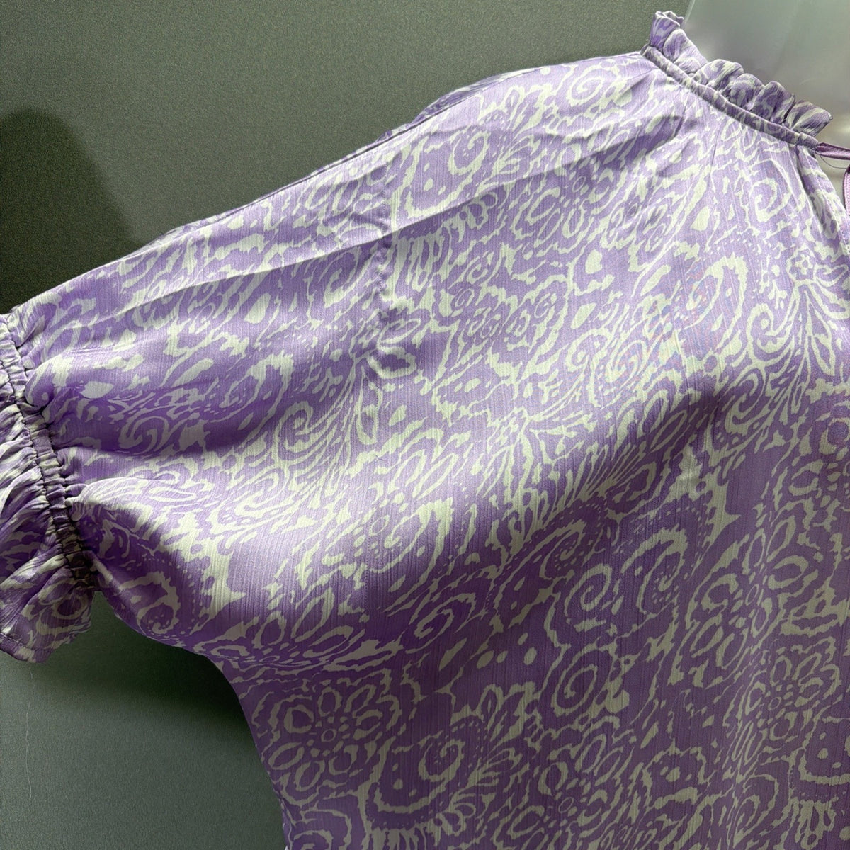 Umgee Lavender Floral Paisley Sheer Oversized V-Neck Blouse Size Small