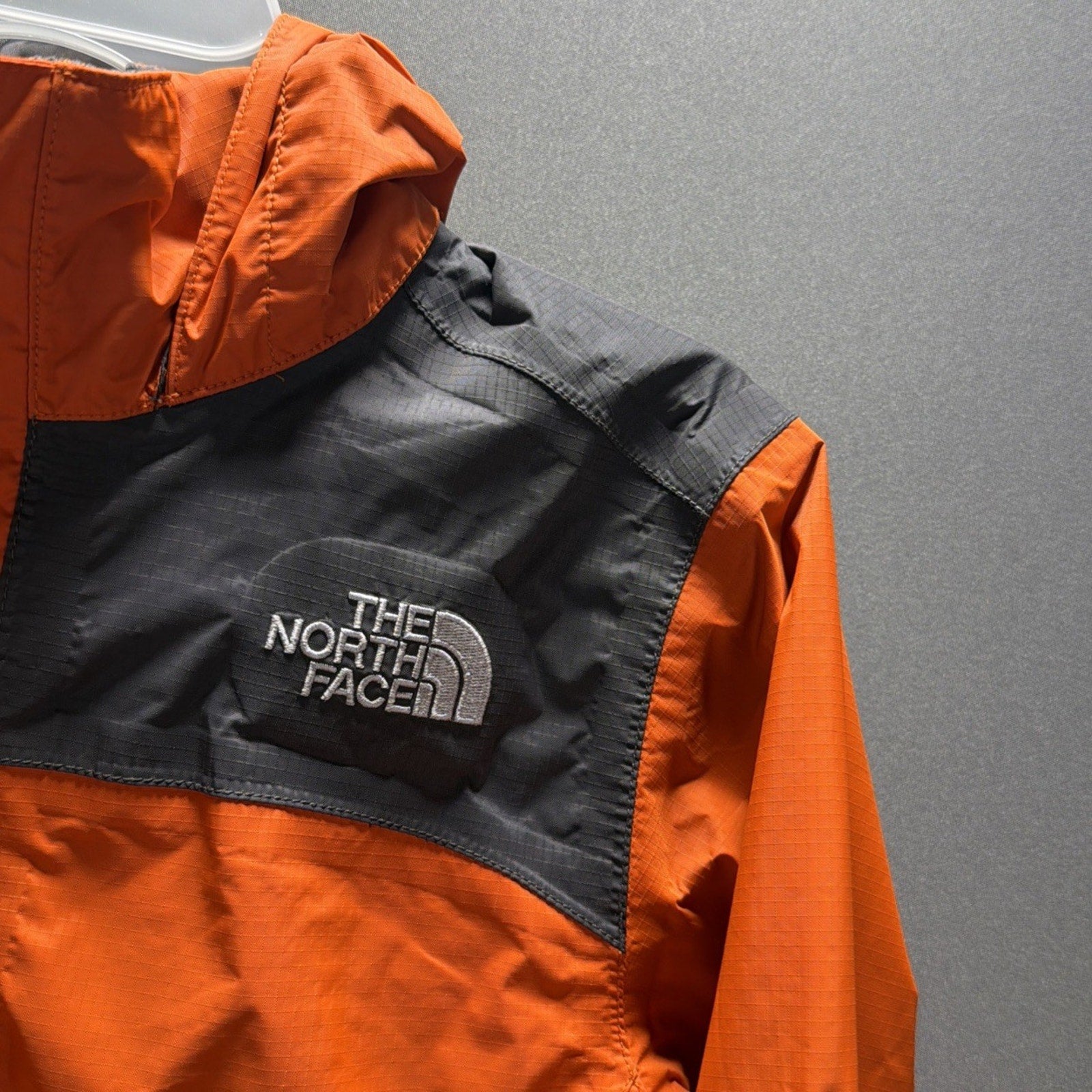 North Face Jacket Hyvent Full Zip Waterproof Jacket Boy's Youth M 10-12 Hooded