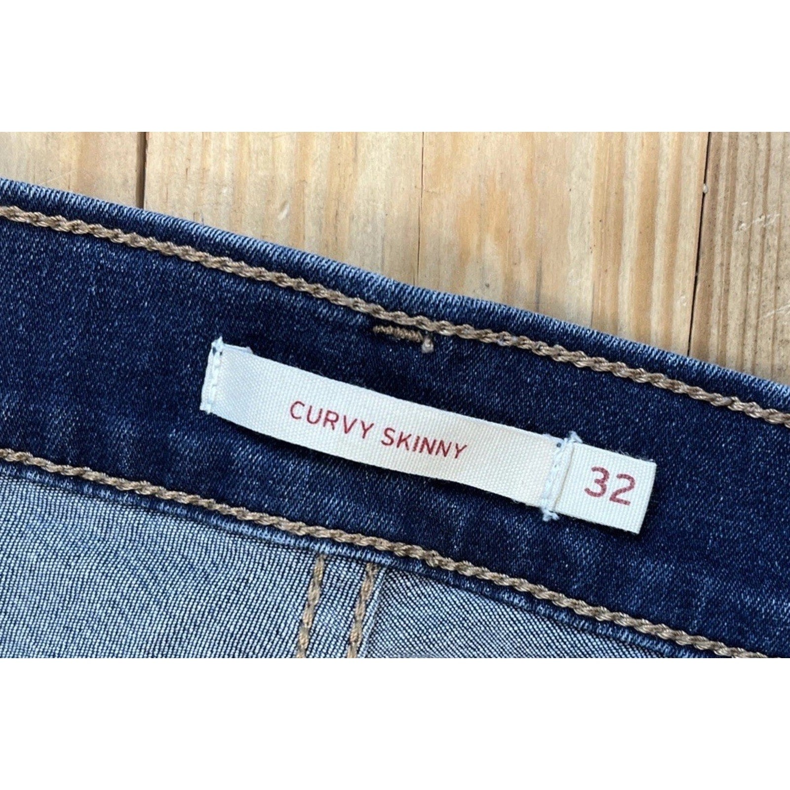 Levi Strauss Curvy Skinny Blue Jeans Size 32