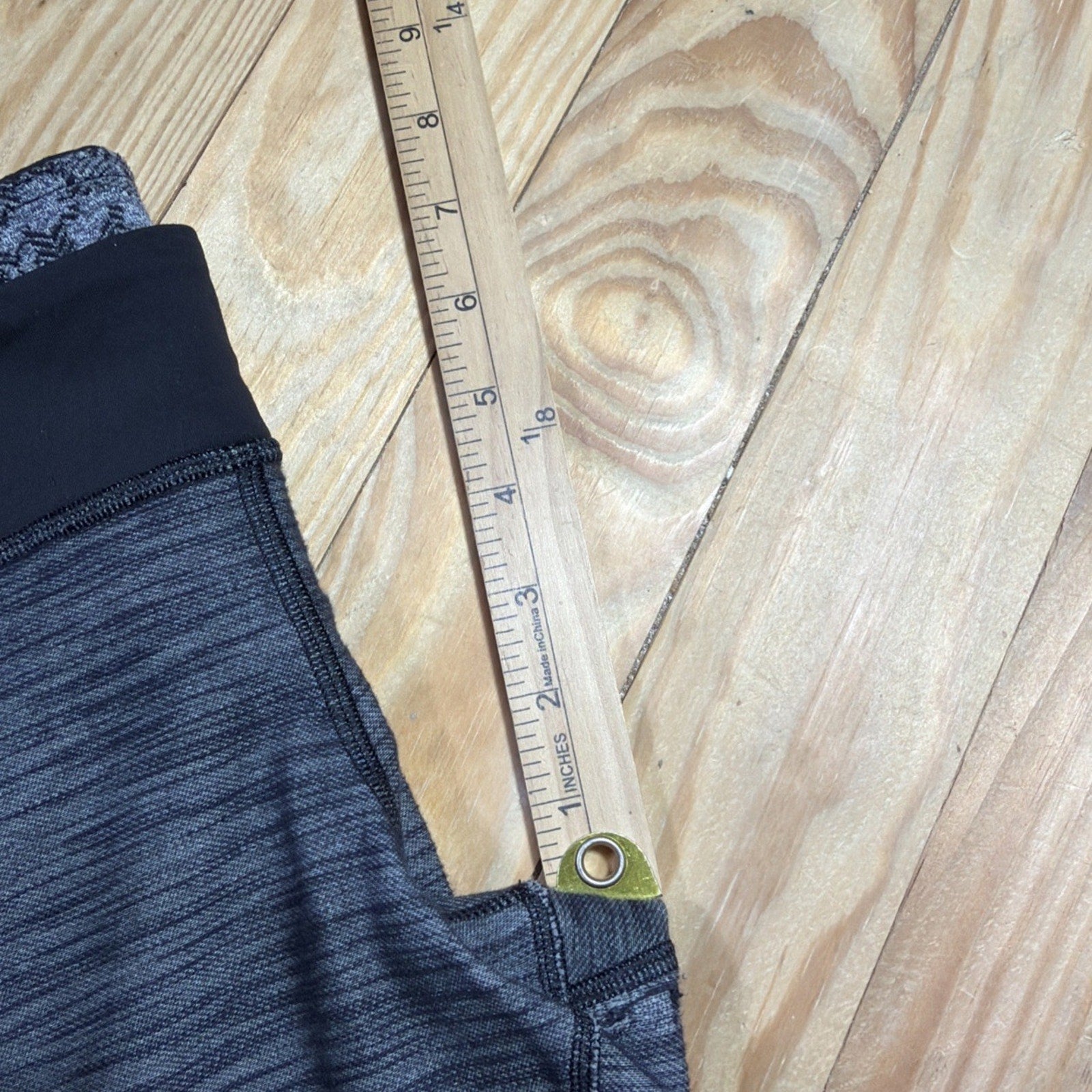 Lululemon Forme Pant Black and Gray Mid-Rise size 2 Atheltic Yoga Running
