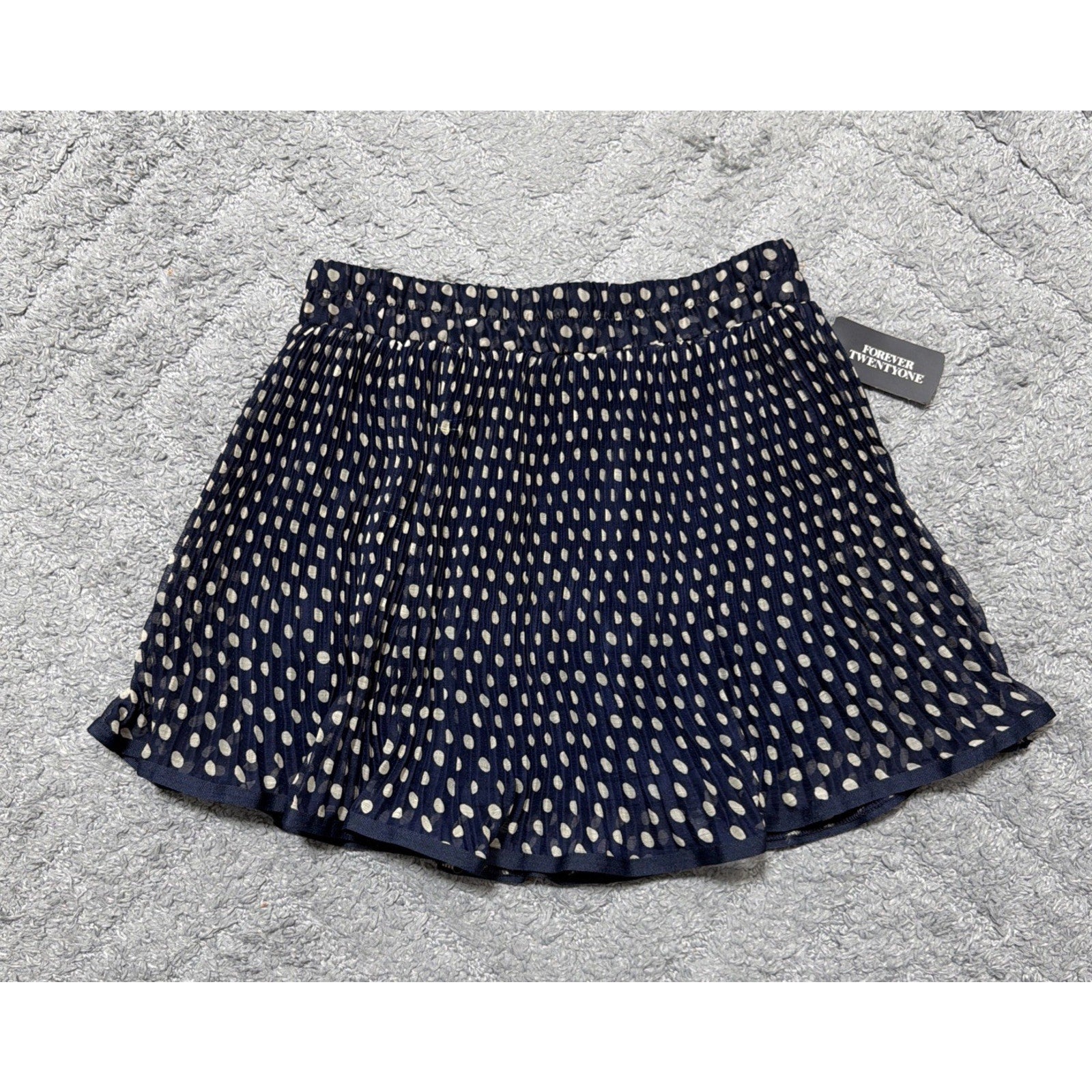 New Forever 21 Skirt Navy Blue Polka Dots Accordion Pleat Women’s Junior’s S