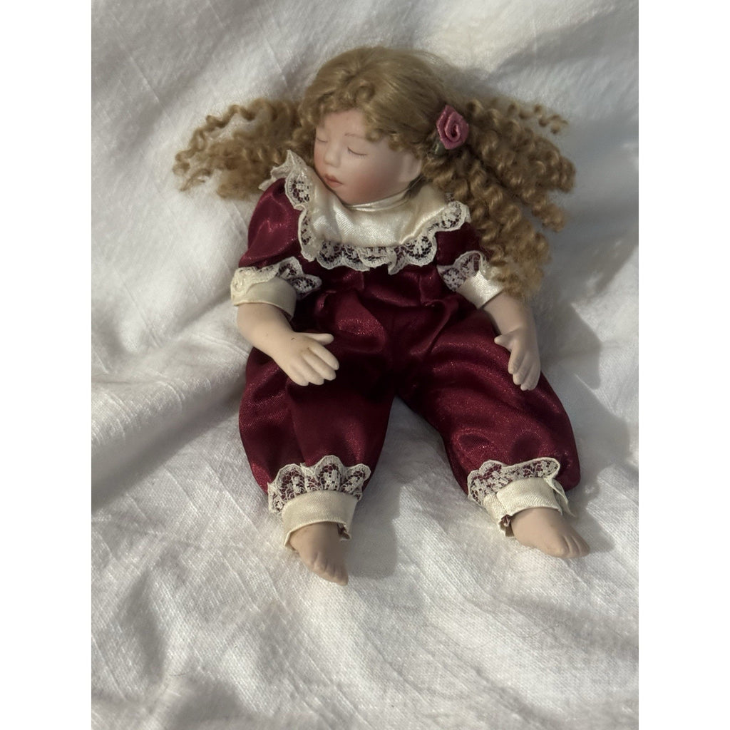 Ashton-Drake Gallery Kathy Hippensteel Porcelain Rock-a-Bye&Good Night Doll 7”