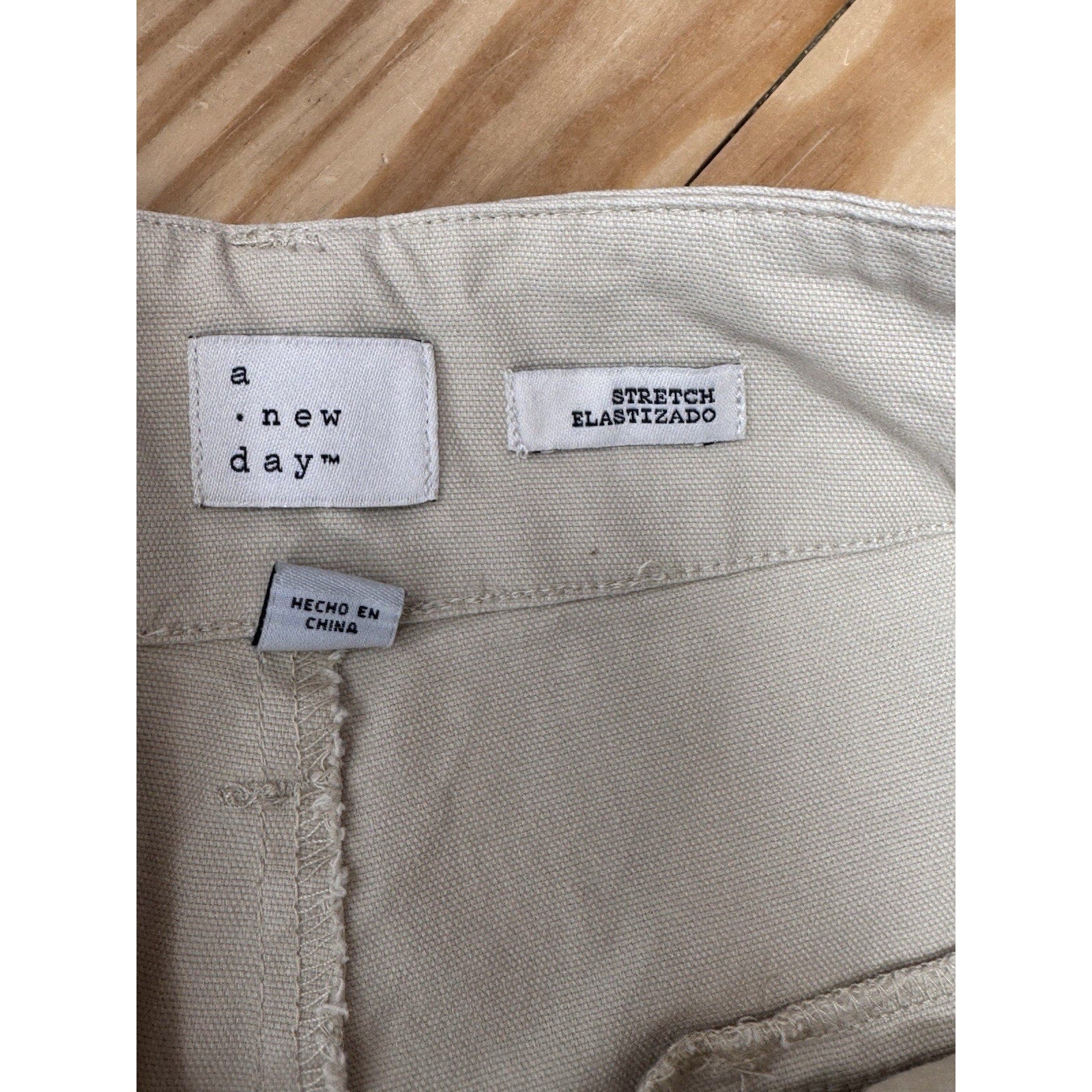 A New Day Khaki Wide Leg Pleated High Rise Stretch Chino Slacks Women’s Size 8