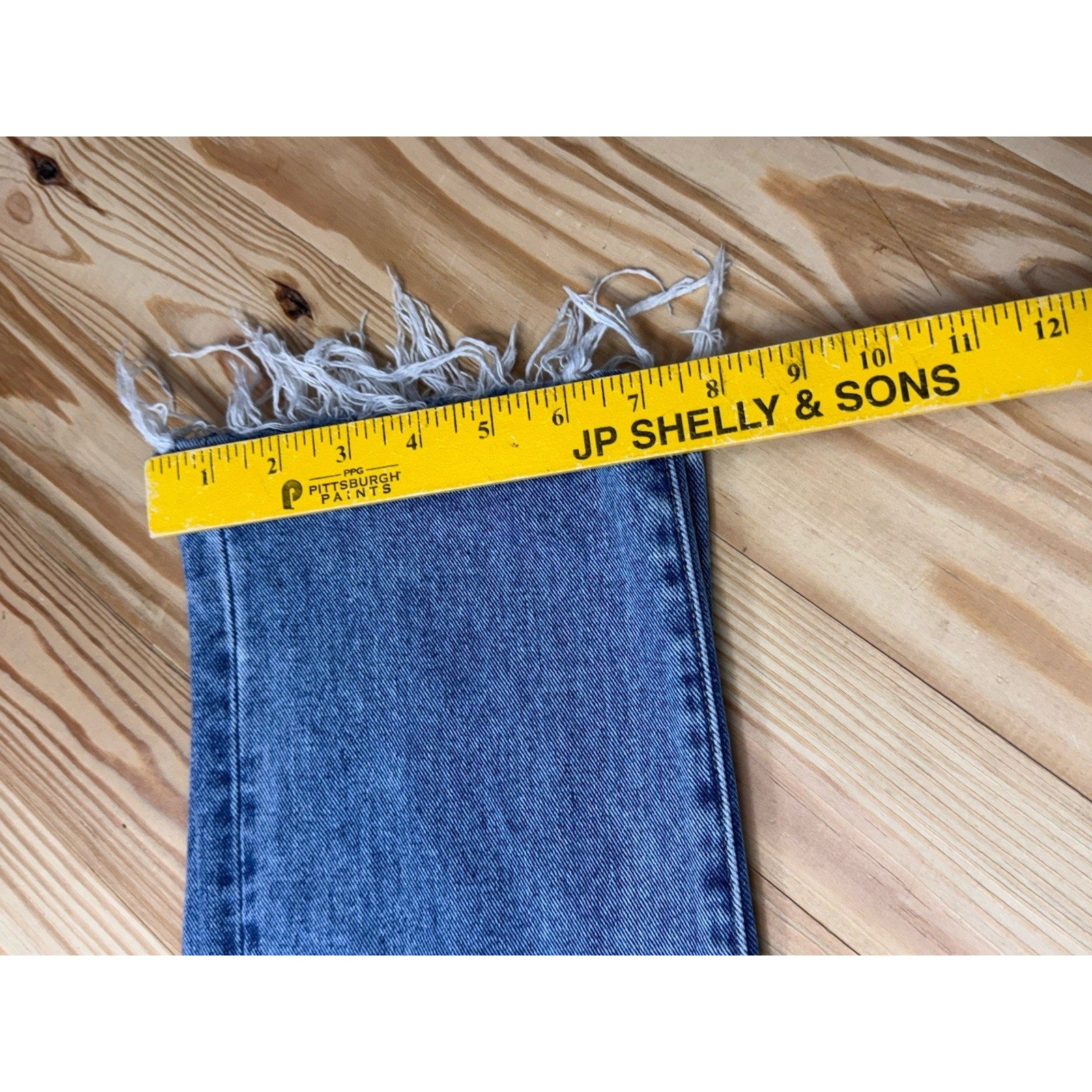 Flying Monkey Black Label Woman’s Size 26 New Tags 27.5” Inseam Blue Denim NWT