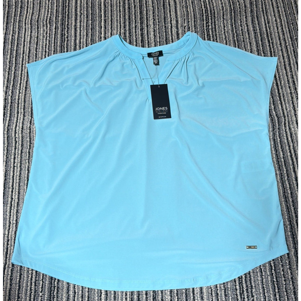 Jones New York Women Top Plus Size 1X Aqua Short Sleeve V Neck Blouse NWT