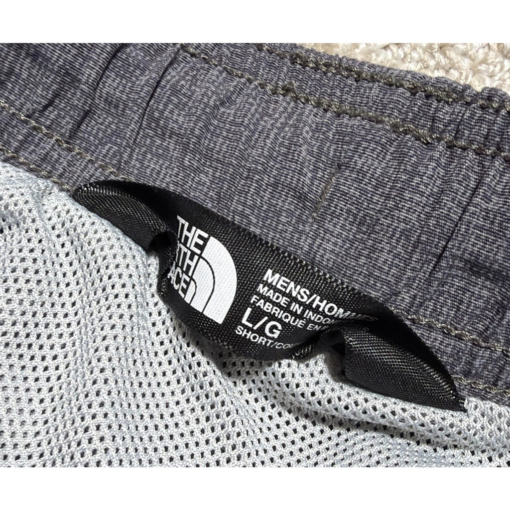 The North Face Shorts Mens L Gray Swim Trunks Mesh Lined Pockets TNF