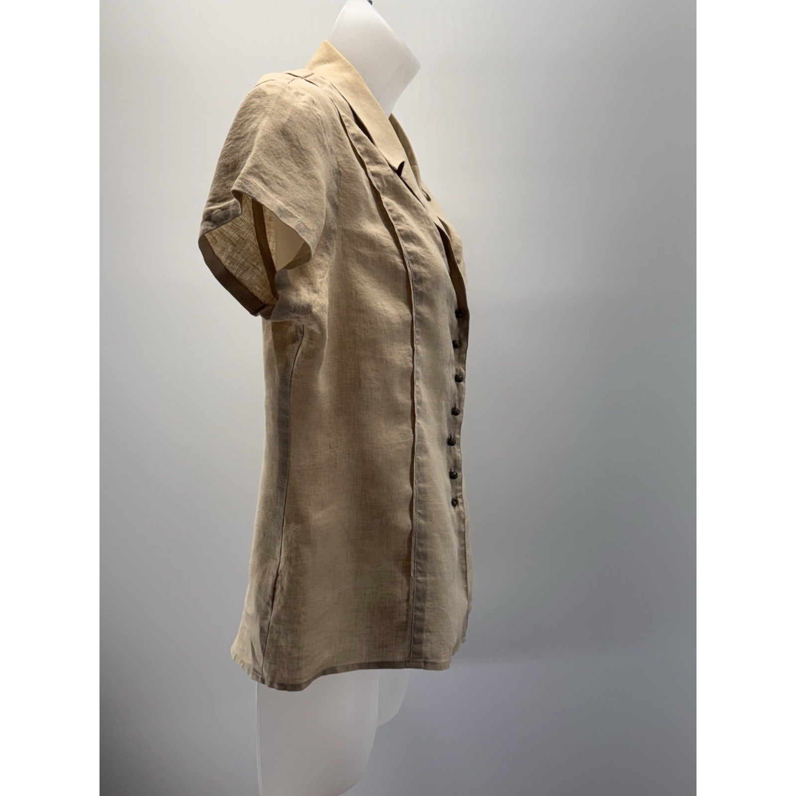 Jones New York Tan Linen Cap Sleeve Button Down Blouse Designer Buttons Size 12