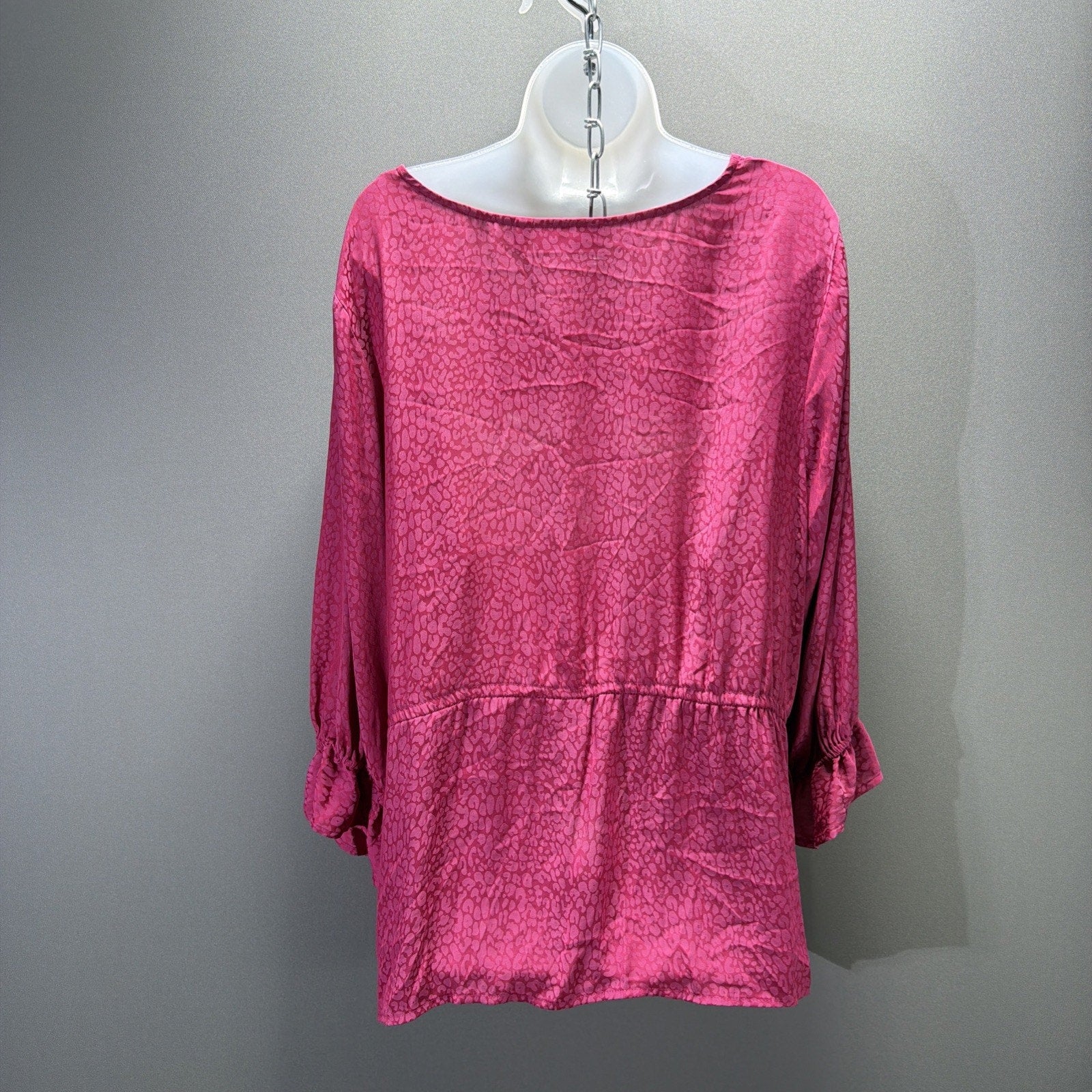 Evri Womens Plus sz 2X Top Pink Leopard Print Fitted Cinch Waist V Neck NWT