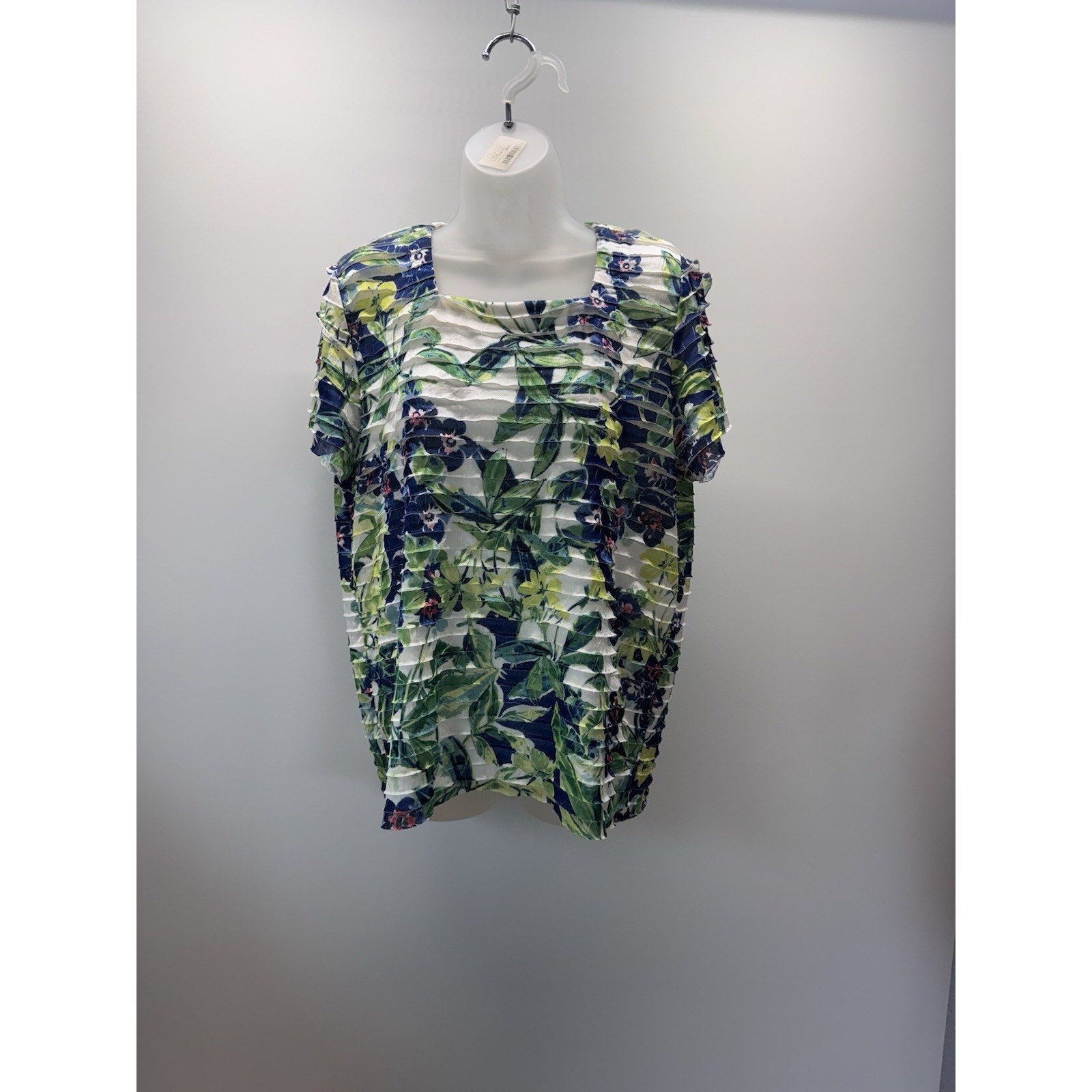 Alfred Dunner Women’s Pullover Top Size Small Blue Green Floral Short Sleeve