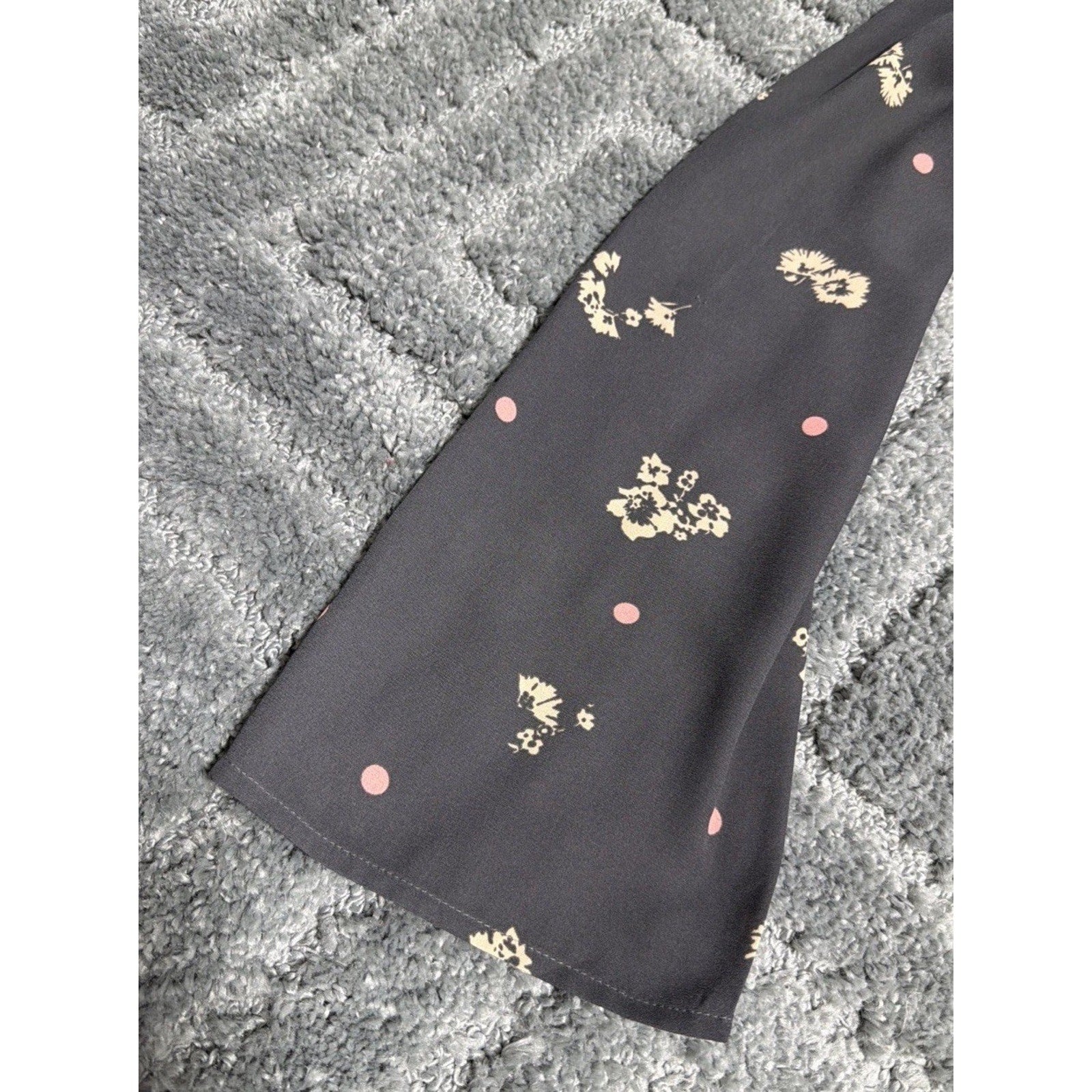Express Women's Dark Gray Long Sleeve Tunic w/Pink Dots/Cream Flowers XL