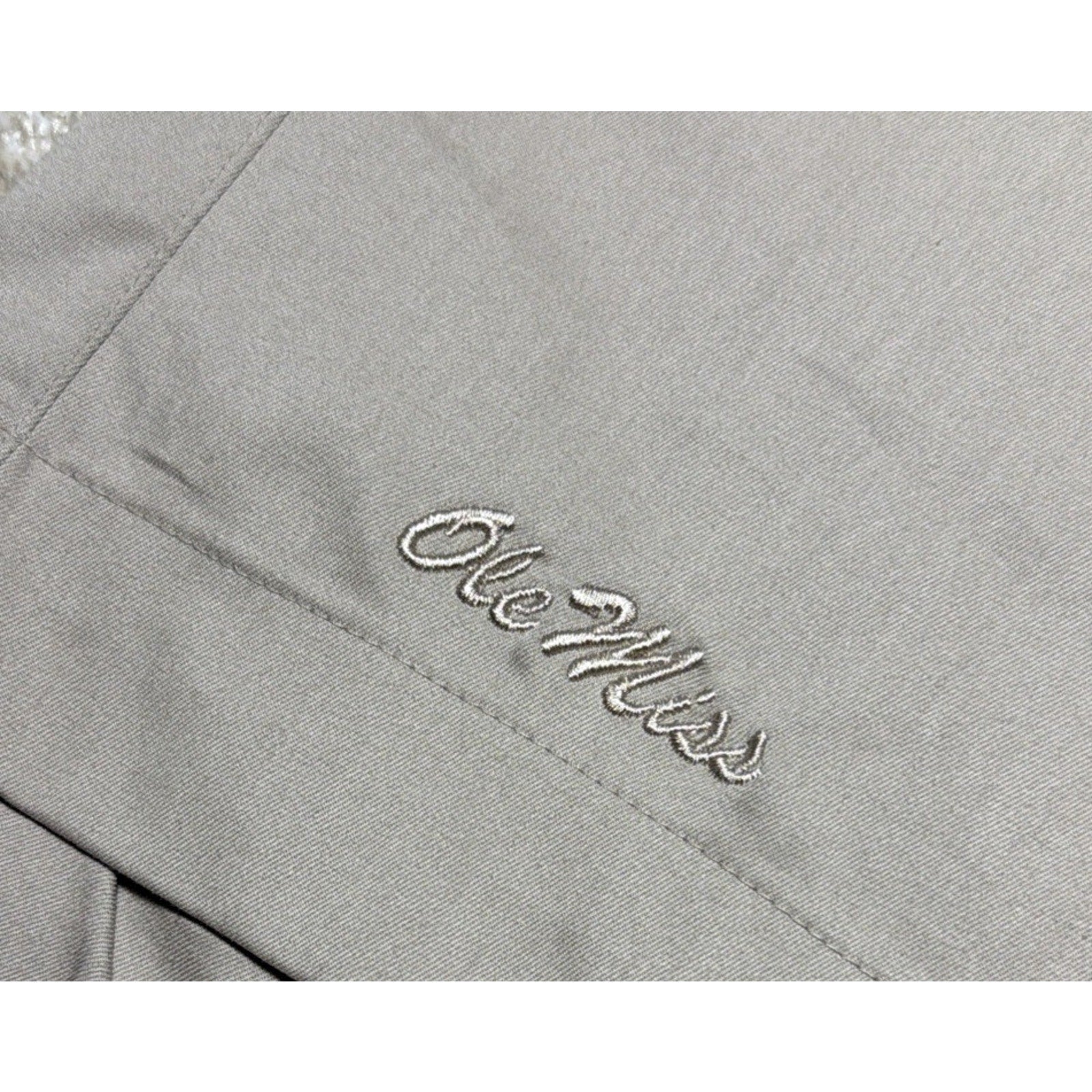 Ole Miss Rebels Nike NCAA Team Shorts Womens 10 Beige Flat Front Chino EUC