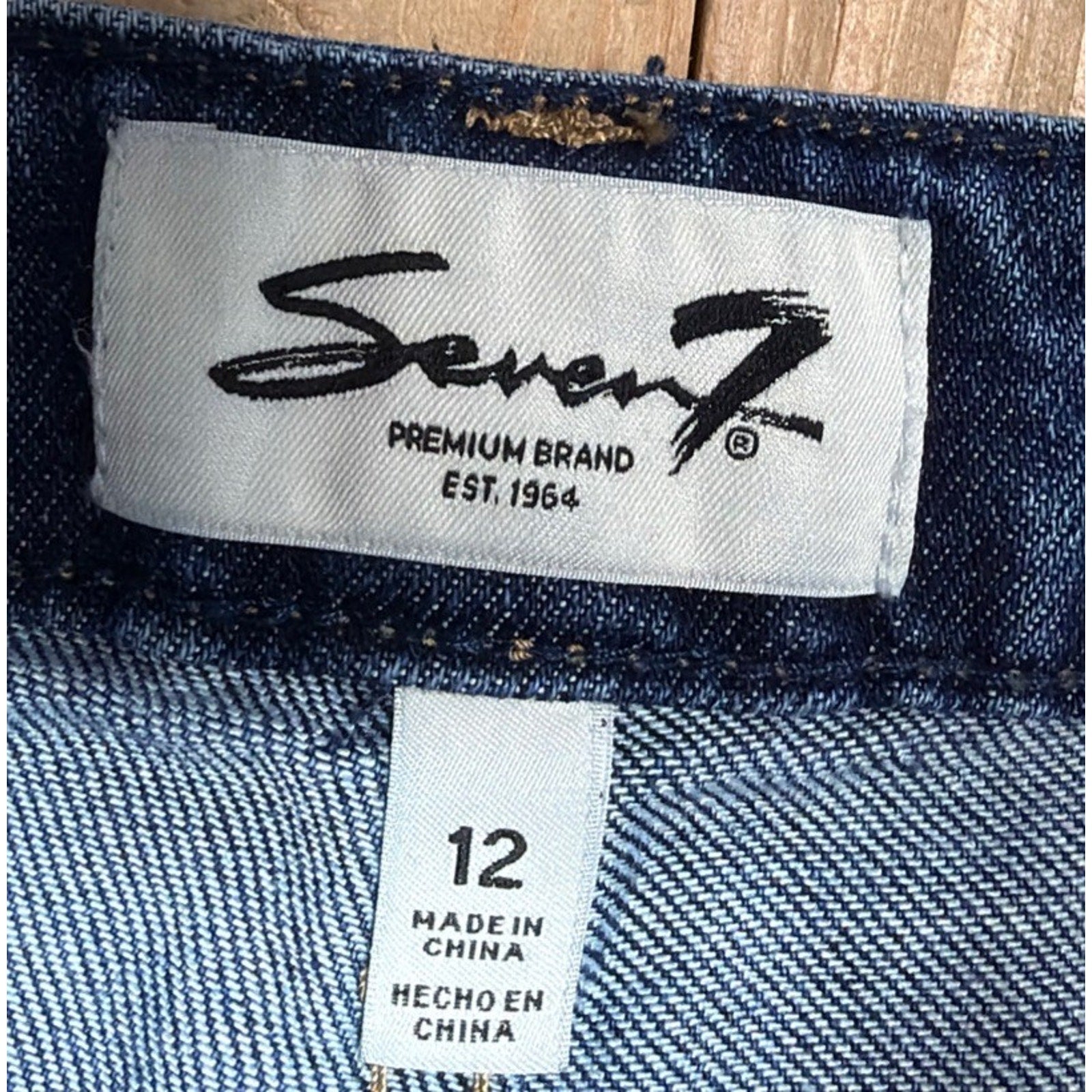 Denim Jeans Seven7 Vintage straight High Rise Blue Women’s size 12