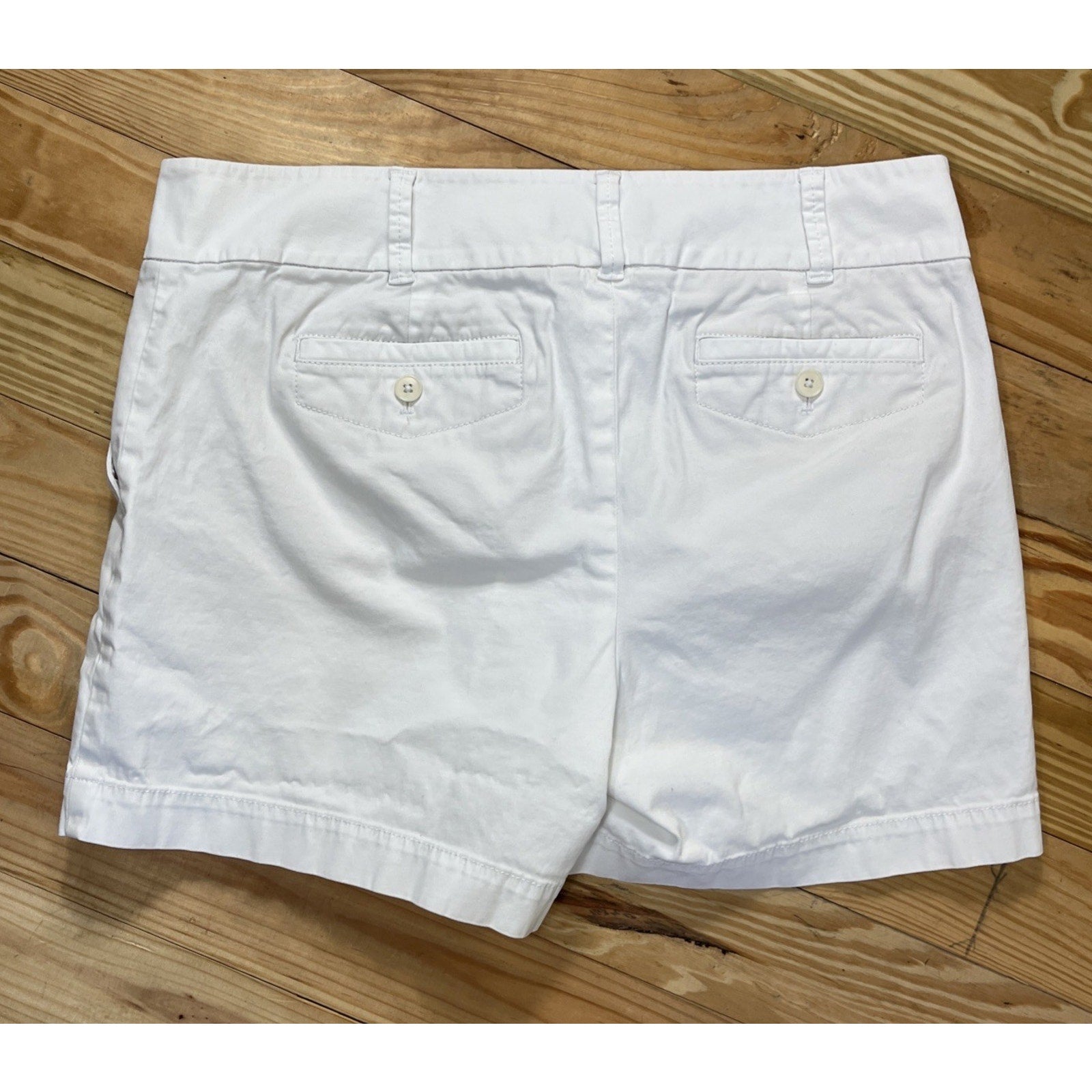 Talbots Perfect Shorts Women's Petite 10 White Flat Front Pockets