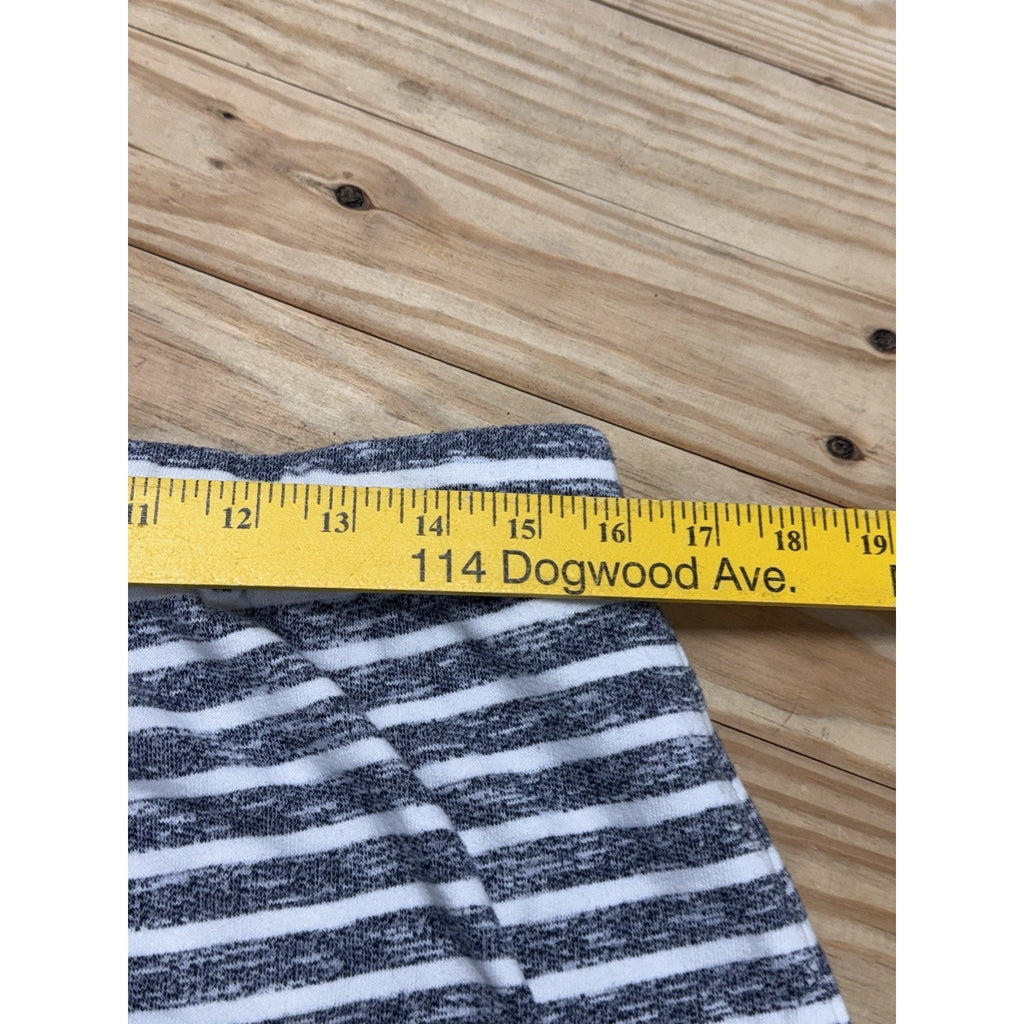 Dakini Skirt Size Women’s Medium Gray White Striped Pull-On Drawstring Short