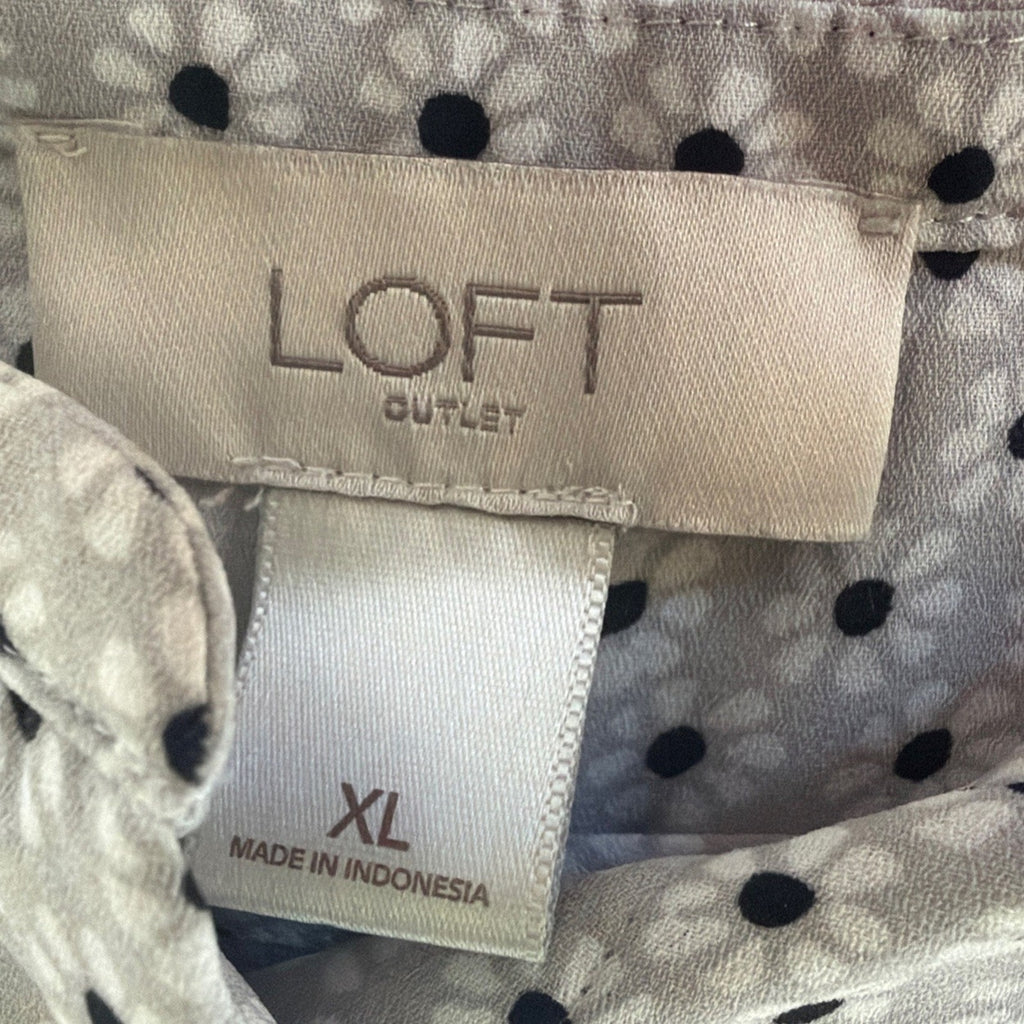 Loft Top Womens XL sleeveless partial button down Black White And Grey Floral
