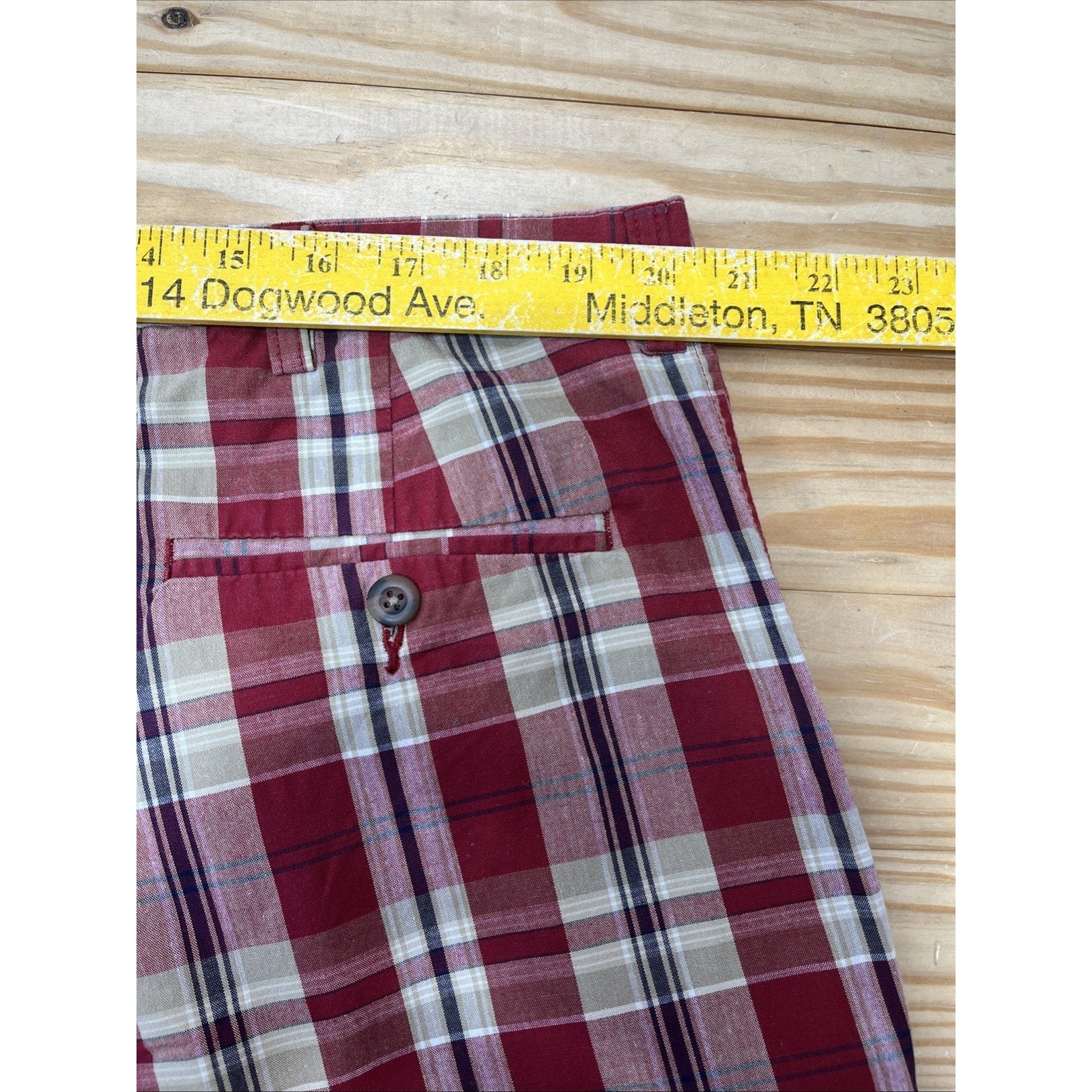 Haggar Mens 42 Bermuda Shorts Red Plaid Flat Front 100% cotton