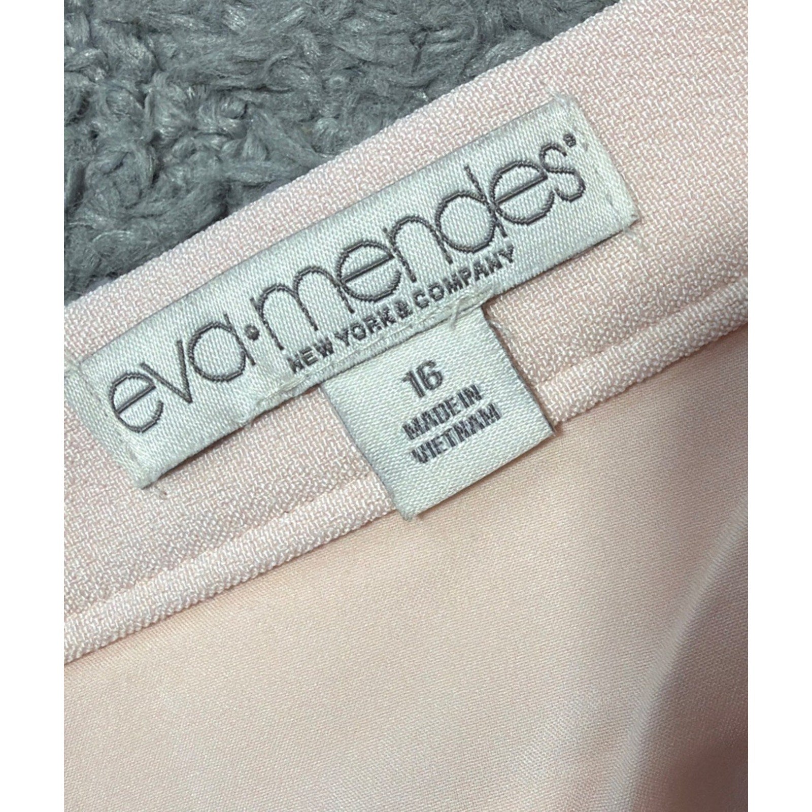 NWT Eva Mendes NY&Co Pencil Skirt Womens Size 16 Blush Pink Career Office Stretc