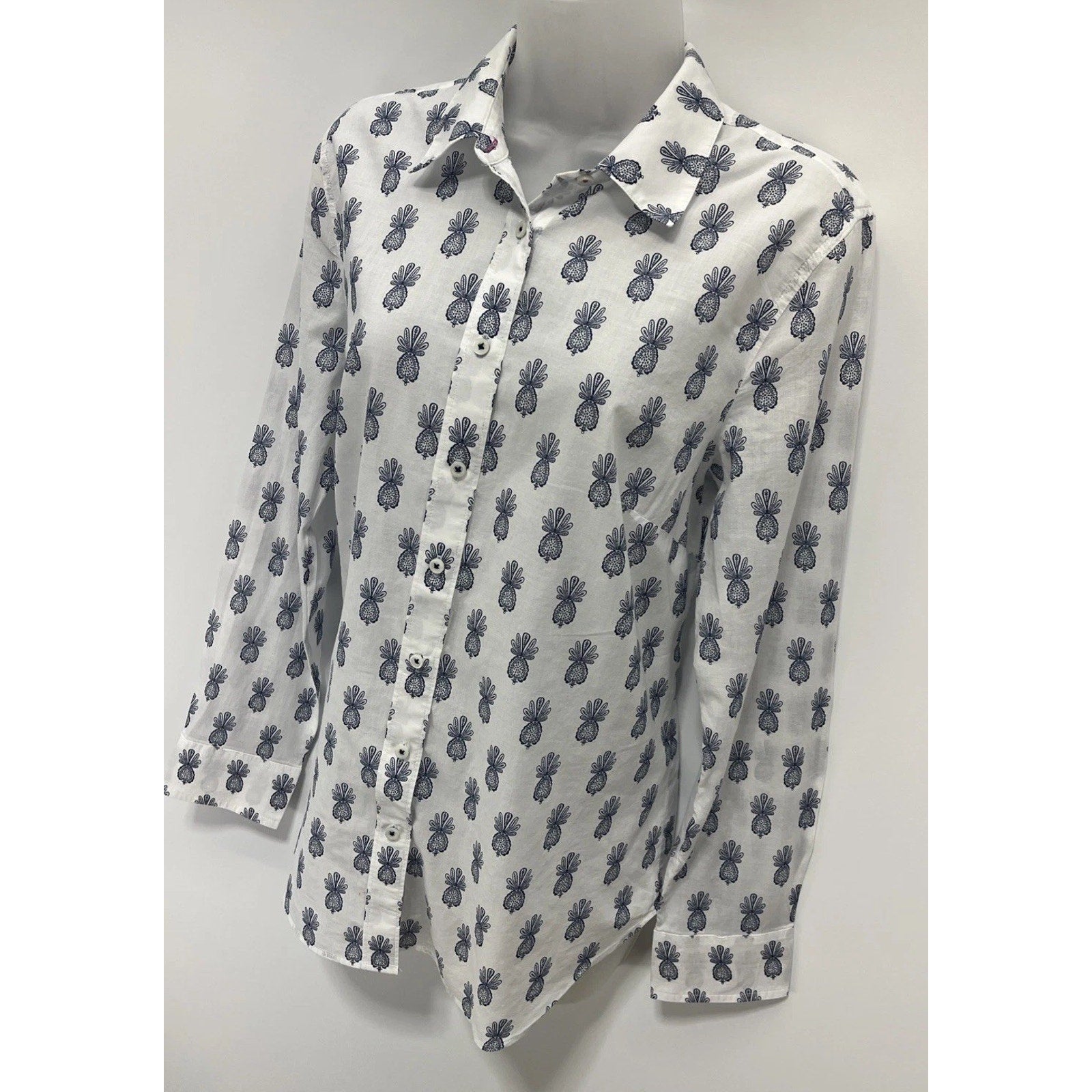 Talbots Blouse Womens Size M White Cotton Blue Paisley Lightweight Button Up