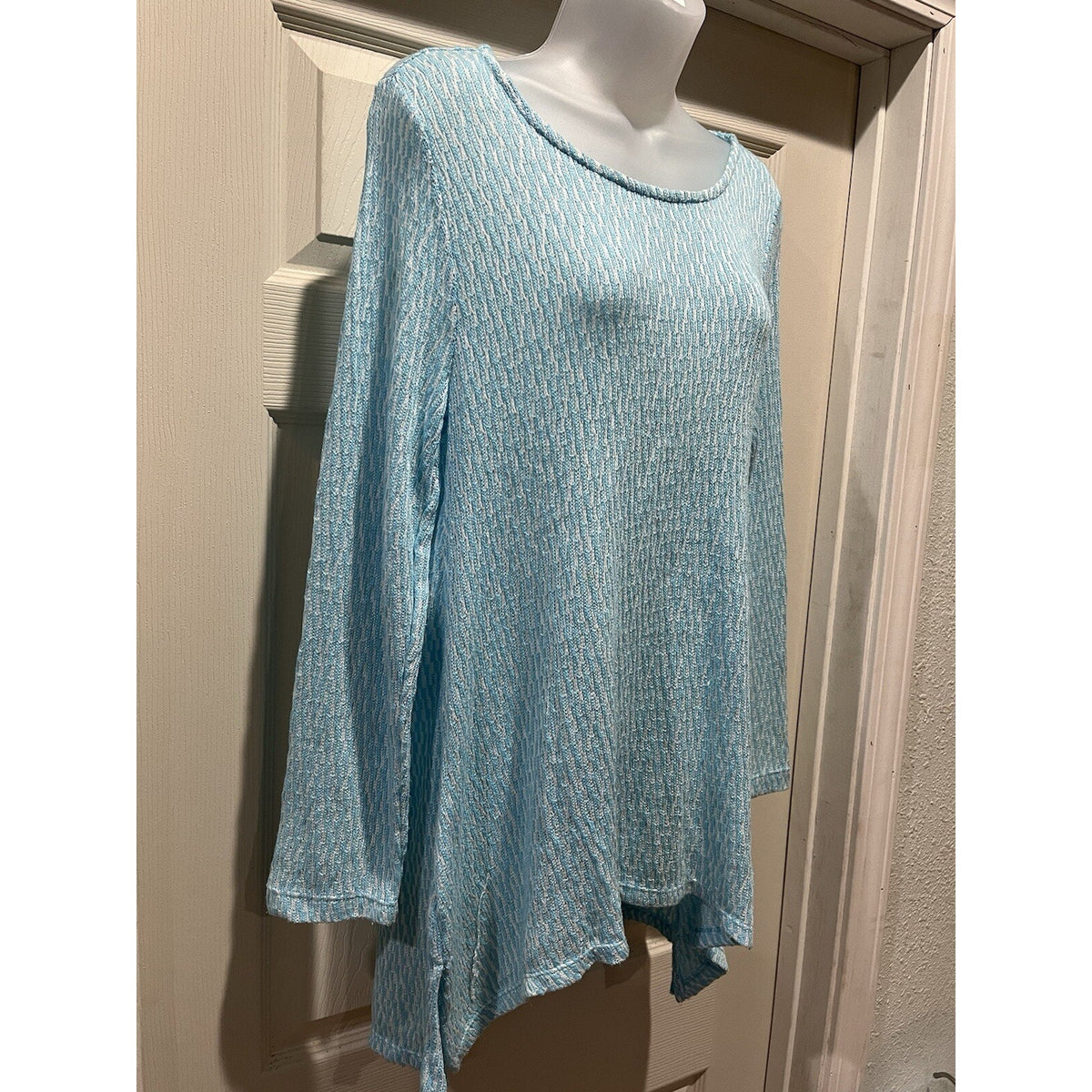 Chelsea & Theodore Sweater Women's Size L Oversize Blue Knit Boatneck Long Slv