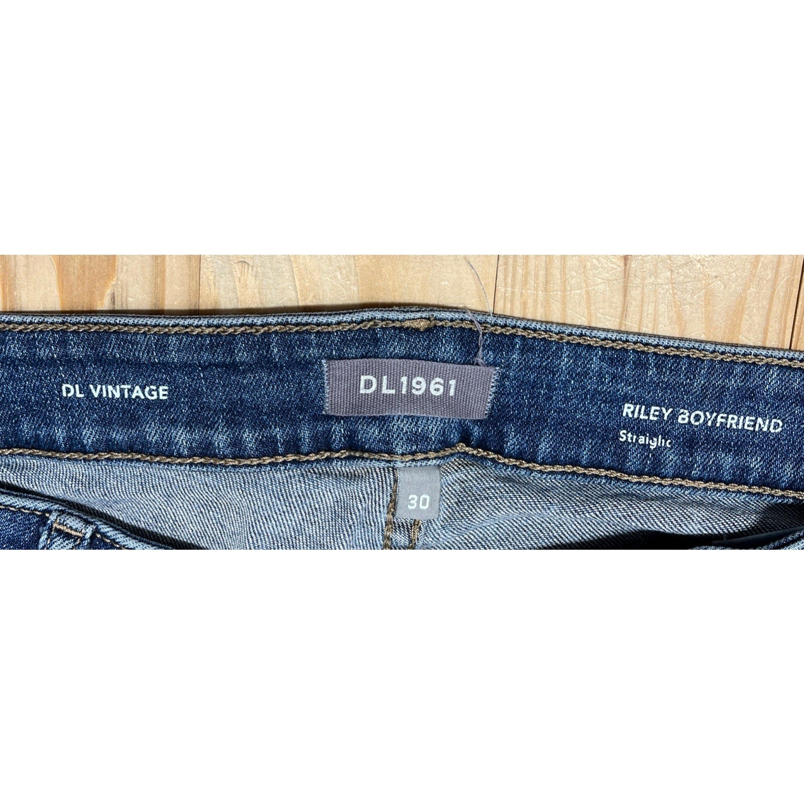 DL1961 Womens Size 30 Riley Straight Boyfriend Jeans Adams Light Wash Denim D