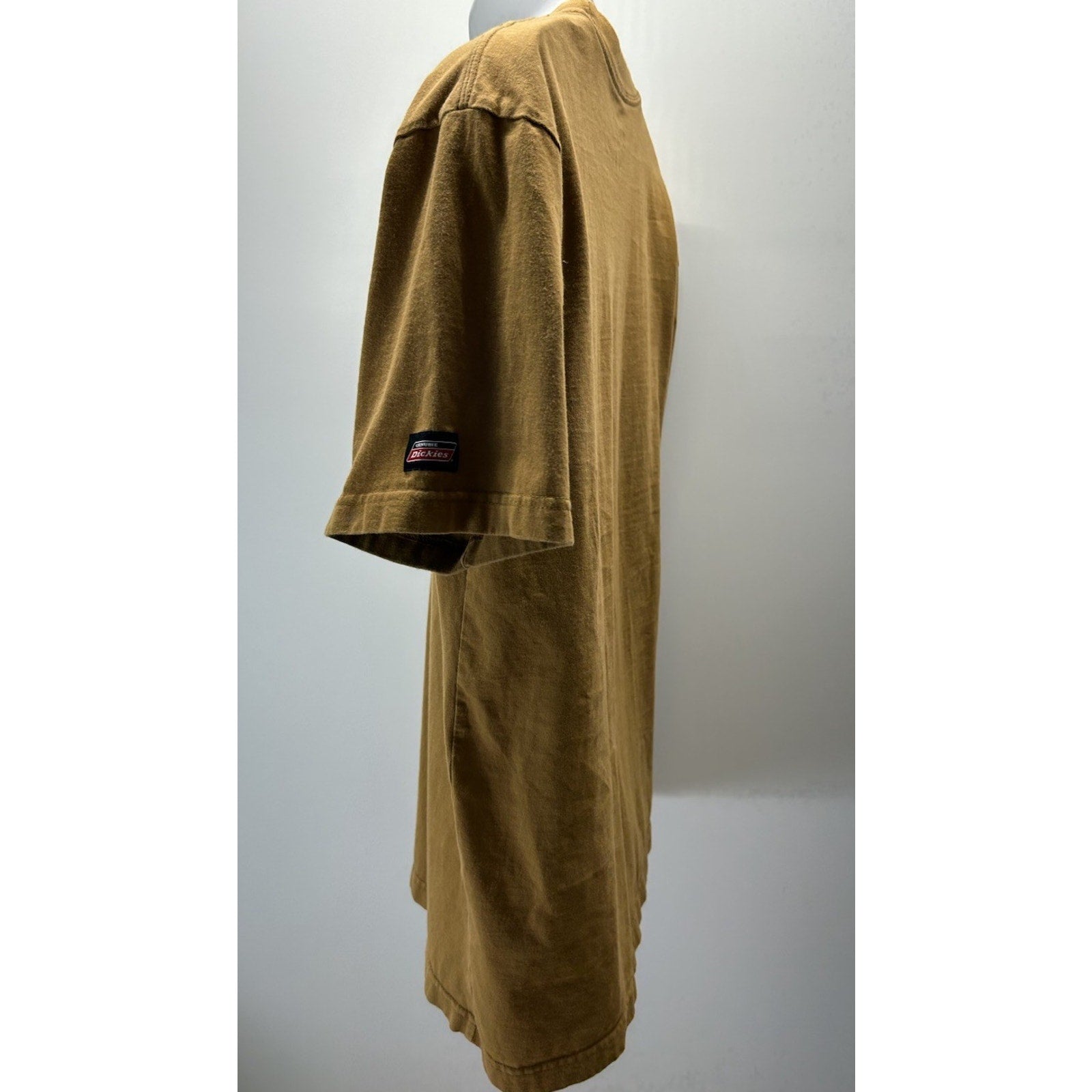 Dickies Mens Large Brown Short Sleeve T-shirt.