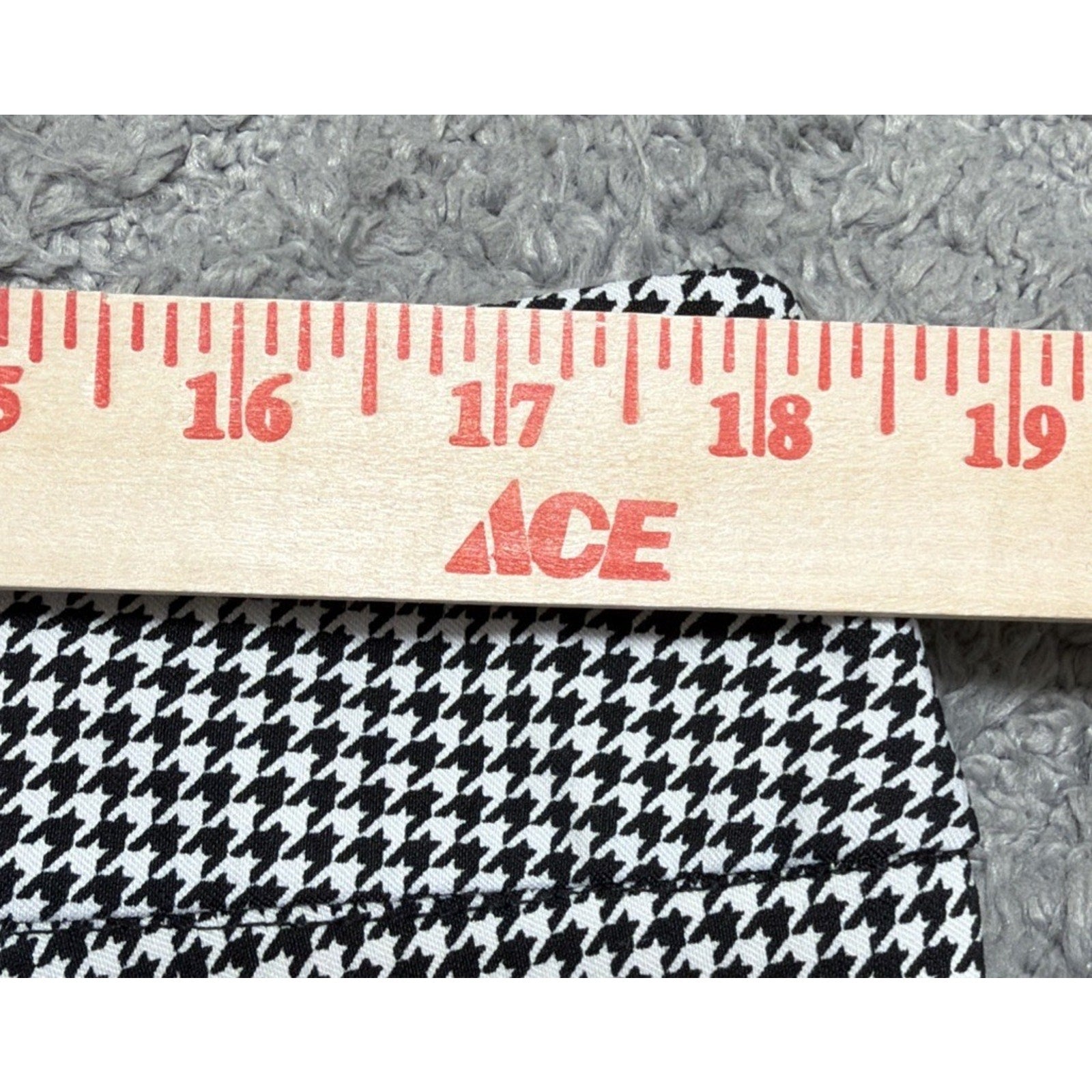 Kin Rogers Houndstooth Tummy Control Pull On Straight Dress Pants Size 16 S NWT