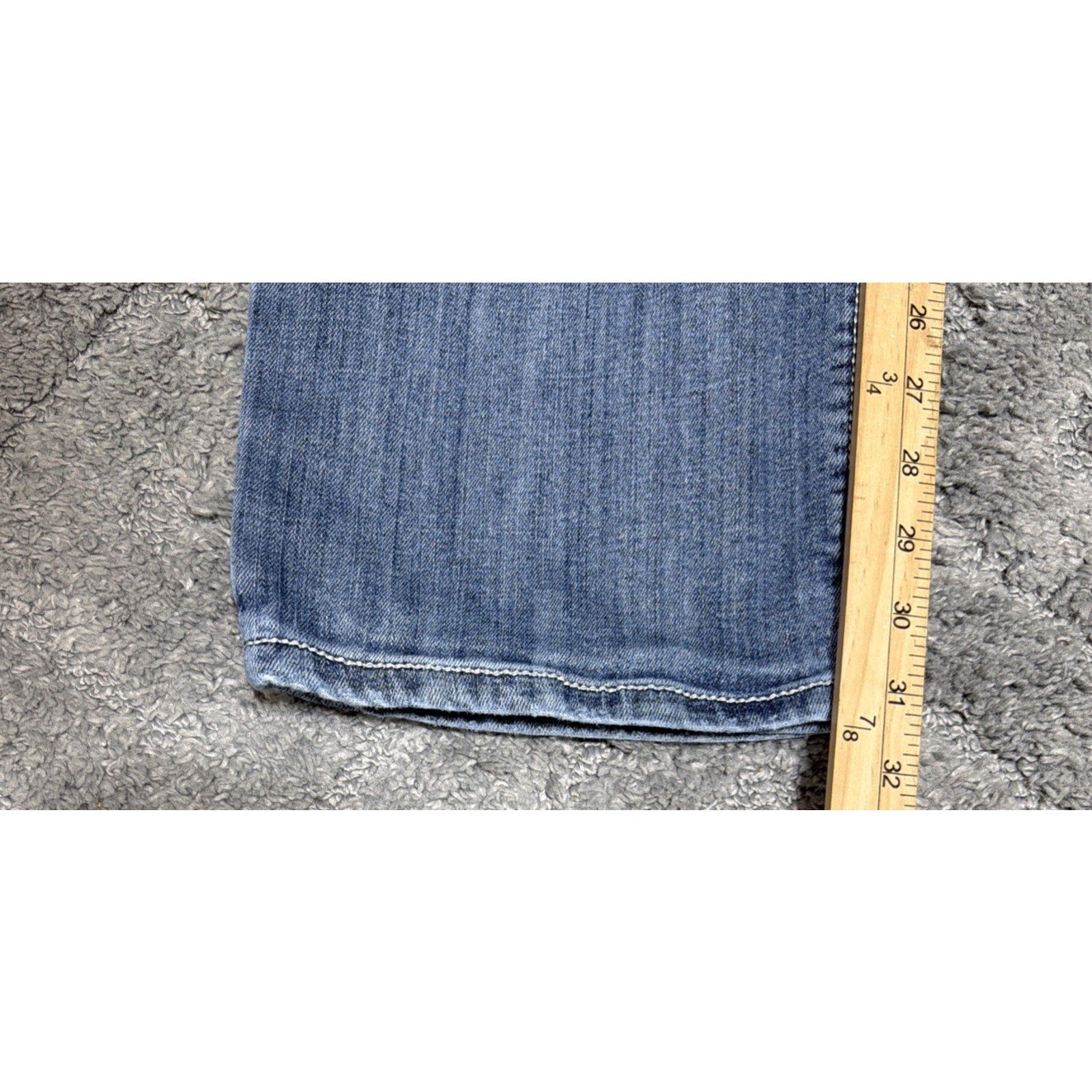Men's ROCK REPUBLIC RELAXED STRAIGHT Denim Jeans 32x32 Whiskered Thick Stitch
