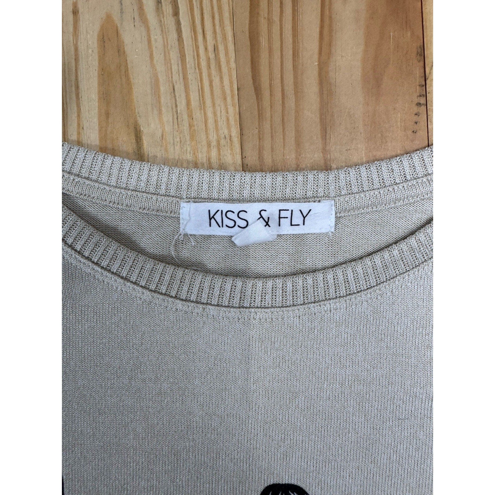 Kiss & Fly City Scape Fashion Theme Rhinestone Long Sleeve Top Women's Size L