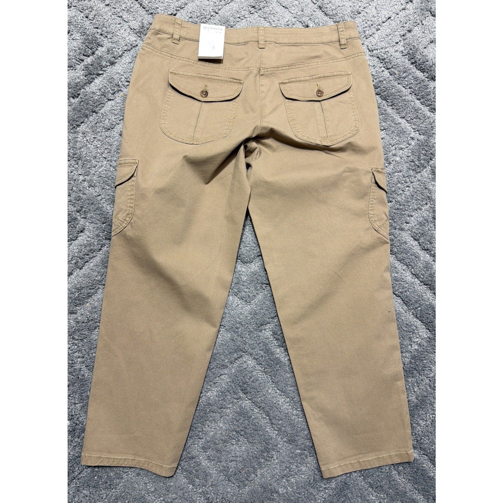 Liz Claiborne Cargo Crop Women's Size 8 Casual New 34x25