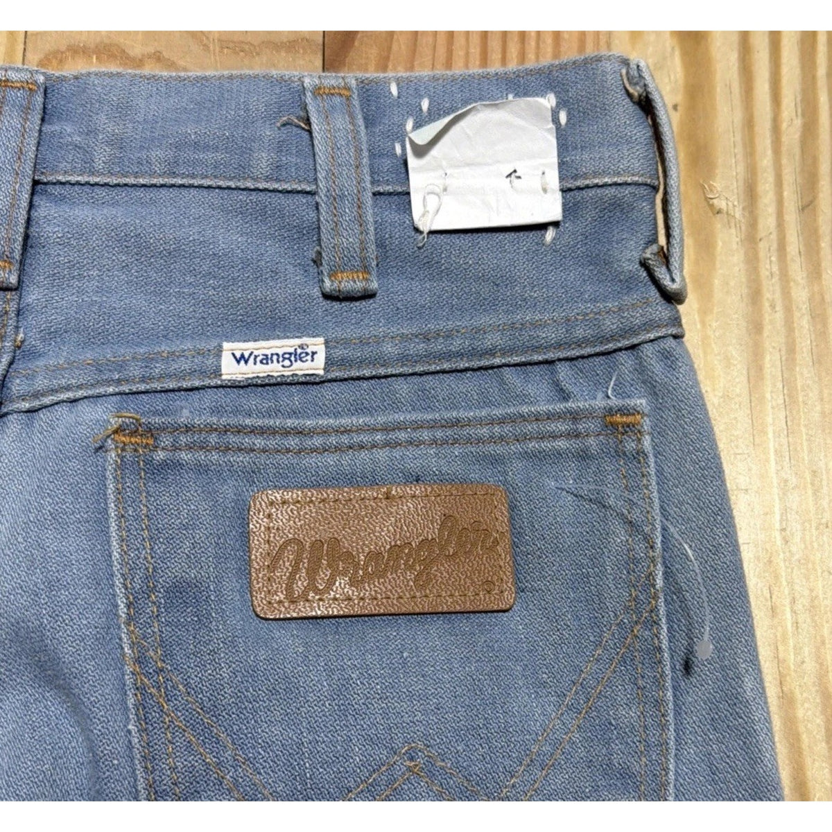 Vintage Wrangler Womens 27x36 High Rise Bell Bottom Flare Jeans Light Wash USA