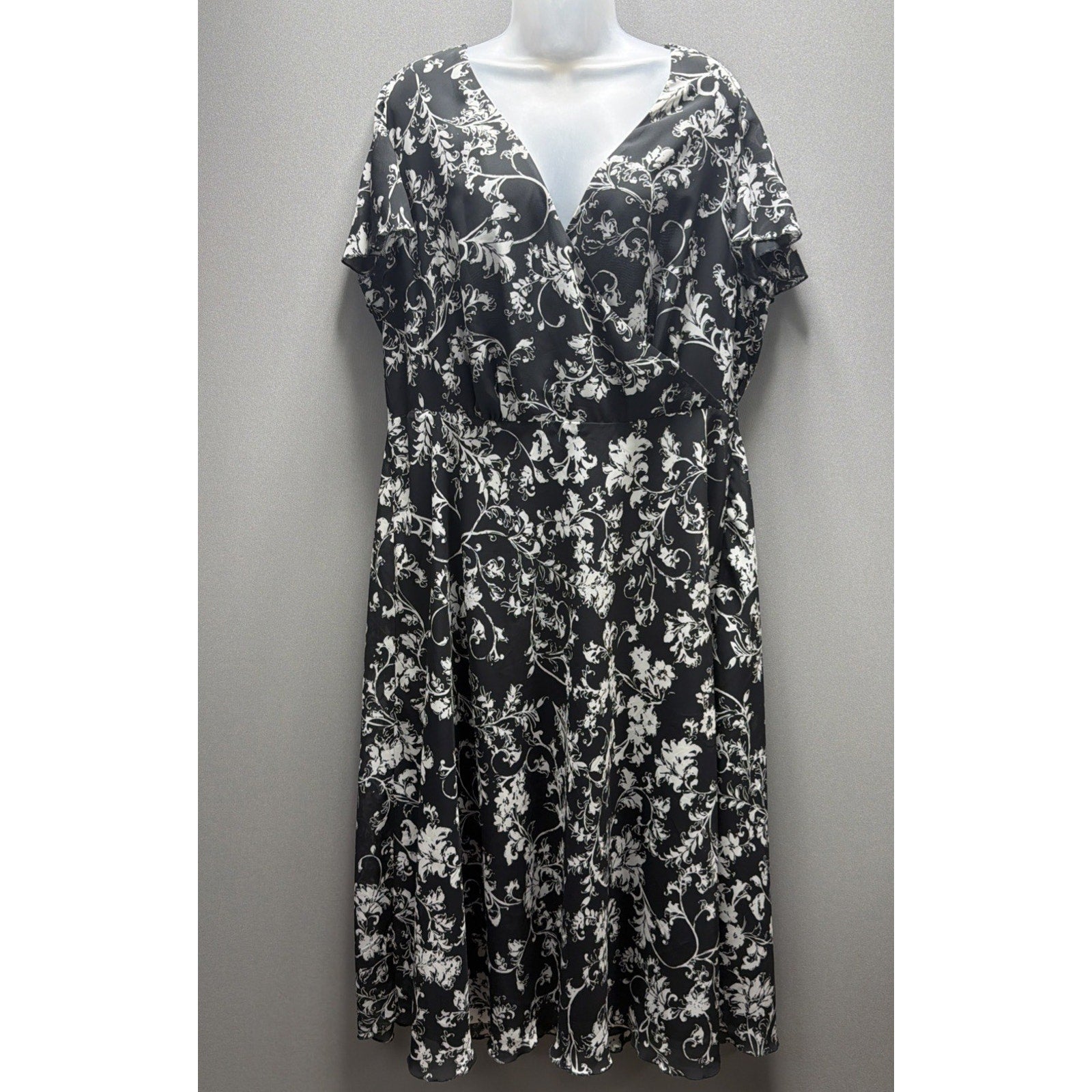 Lane Bryant Dress Womens 18 Black White High Low Polished Professional Career