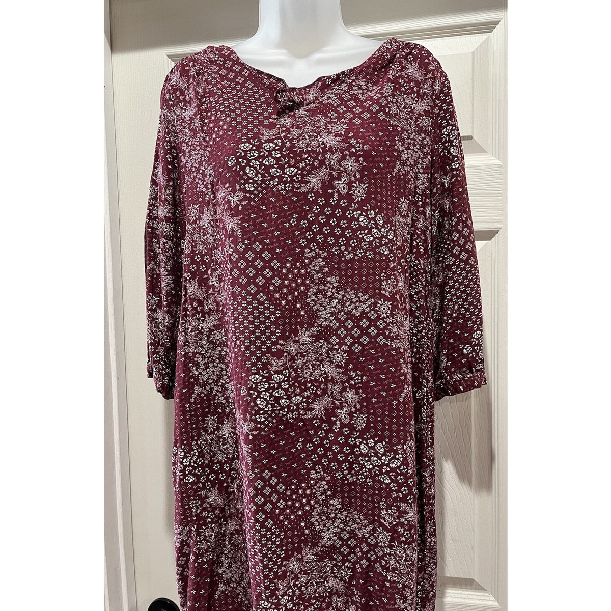 Old Navy Burgundy 3/4 Sleeve Floral Sheath Midi Dress Women's Size Medium