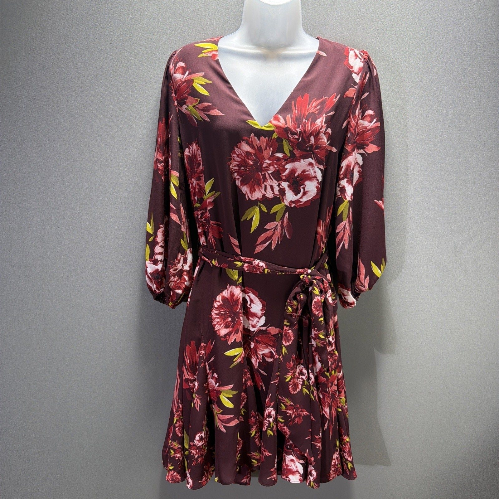 White House Black Market V-Neck Godet Dress, Burgundy Floral Size 8 NWT