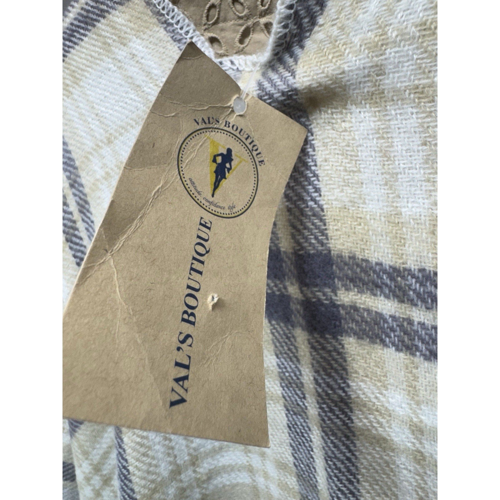 NWT Origami by Vivien Oversized Plaid Poncho Shawl Wrap Fringe One Size Ivory