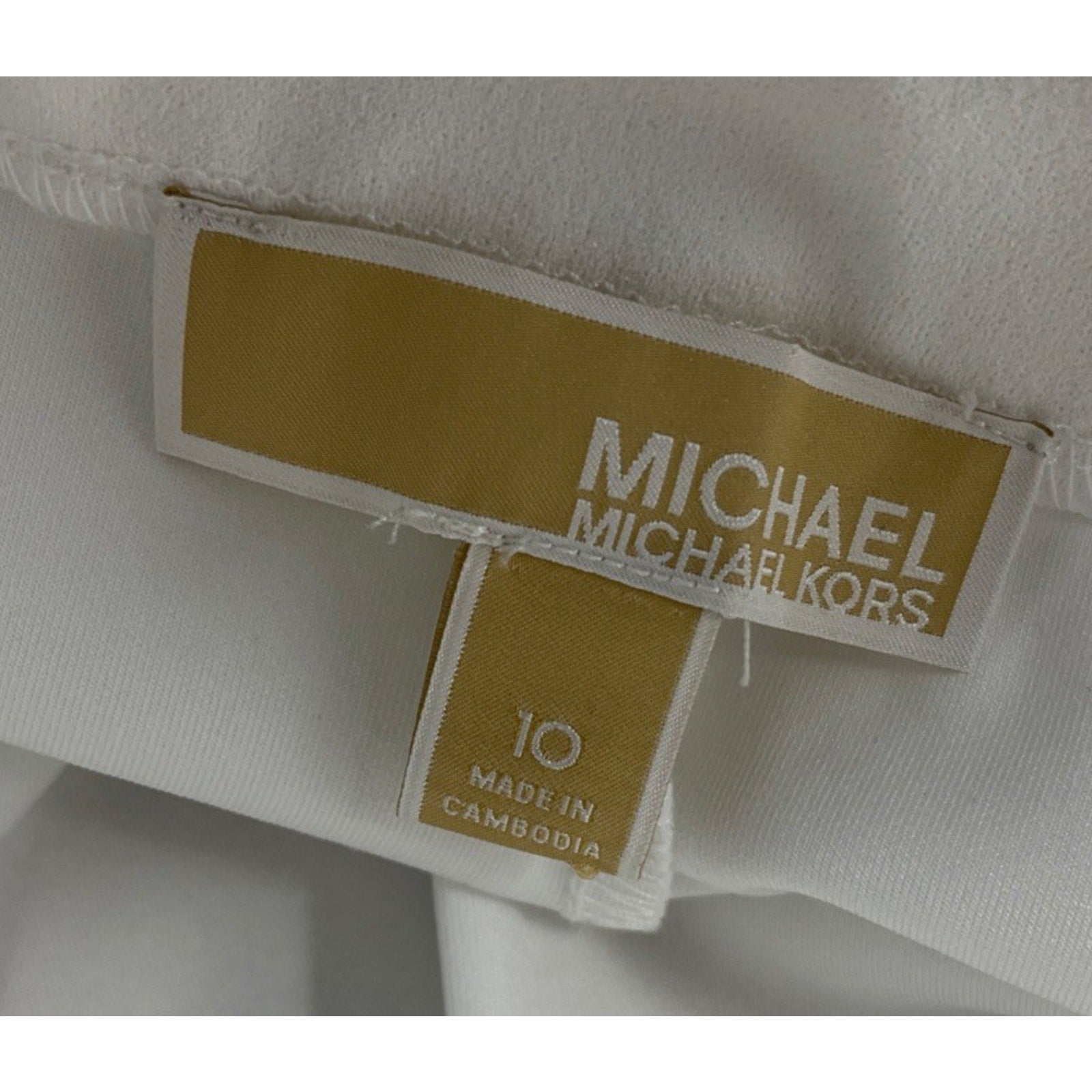 $98 Michael Michael Kors High Rise Pleated Stretch WHITE Shorts size 10