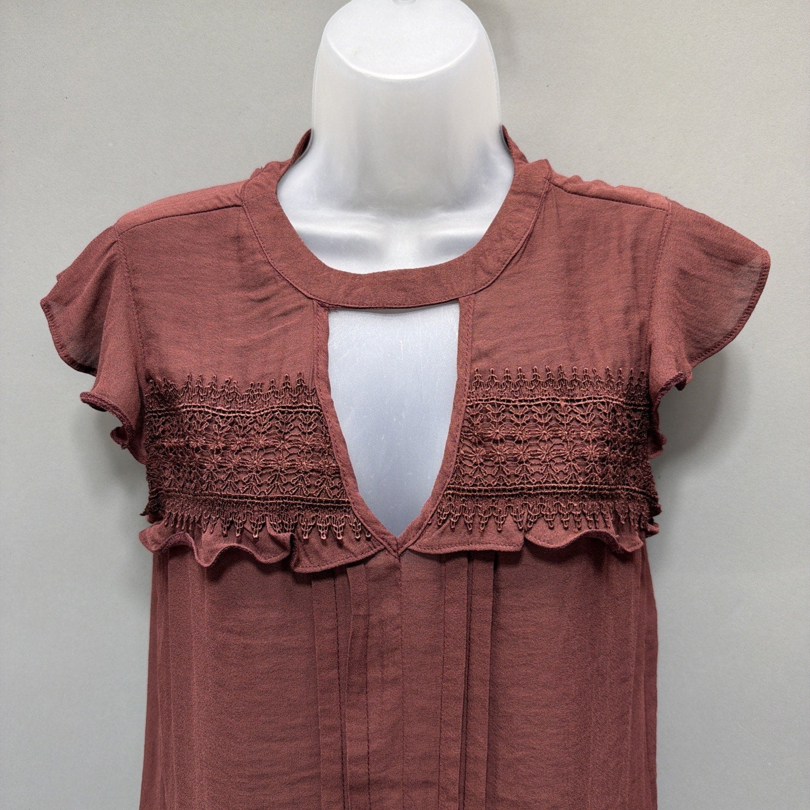 Maurices Womens S Rust Boho Blouse Lace Yoke Keyhole Flutter Sleeve NWT