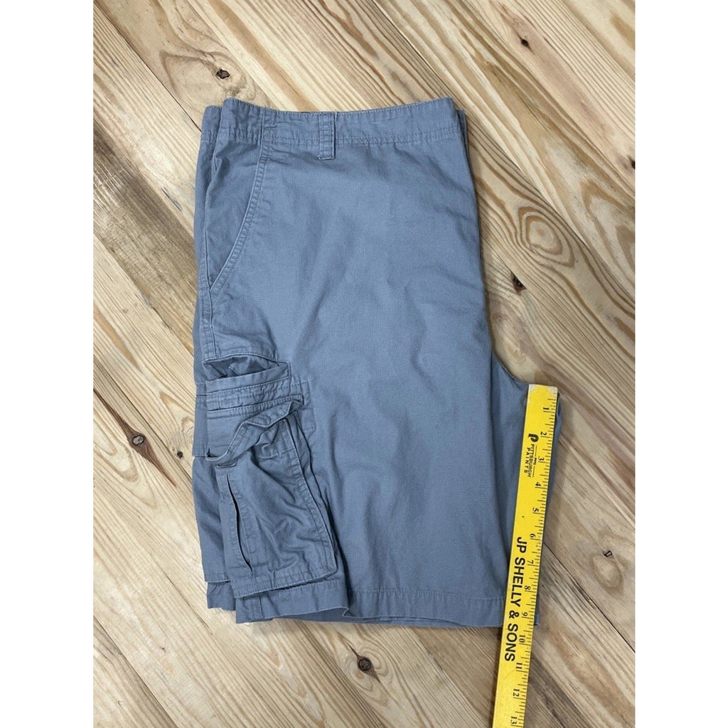 Magellan Sportswear Mens Relaxed Gray Cargo Shorts Size 40
