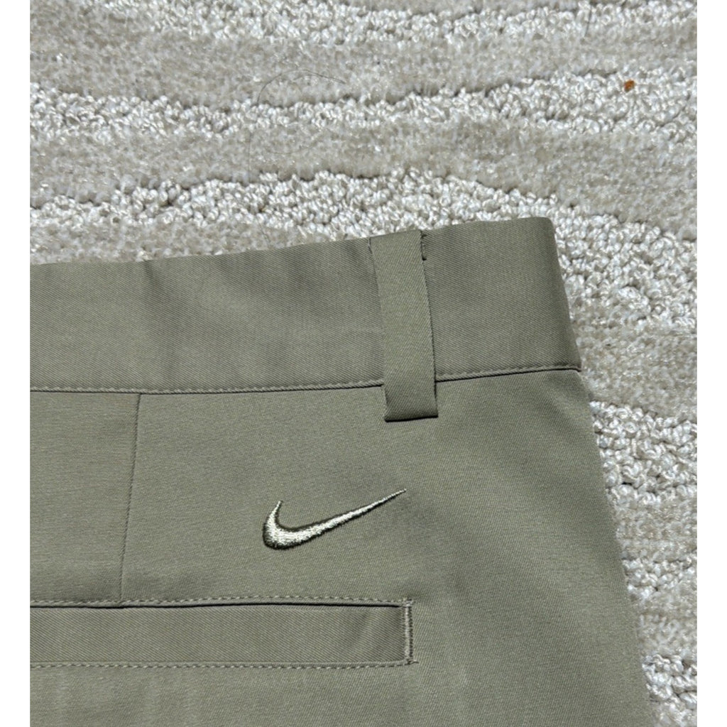 Nike Golf Shorts Men Size 40 Biege Dri-Fit Standard Fit Pockets Stretch Golf