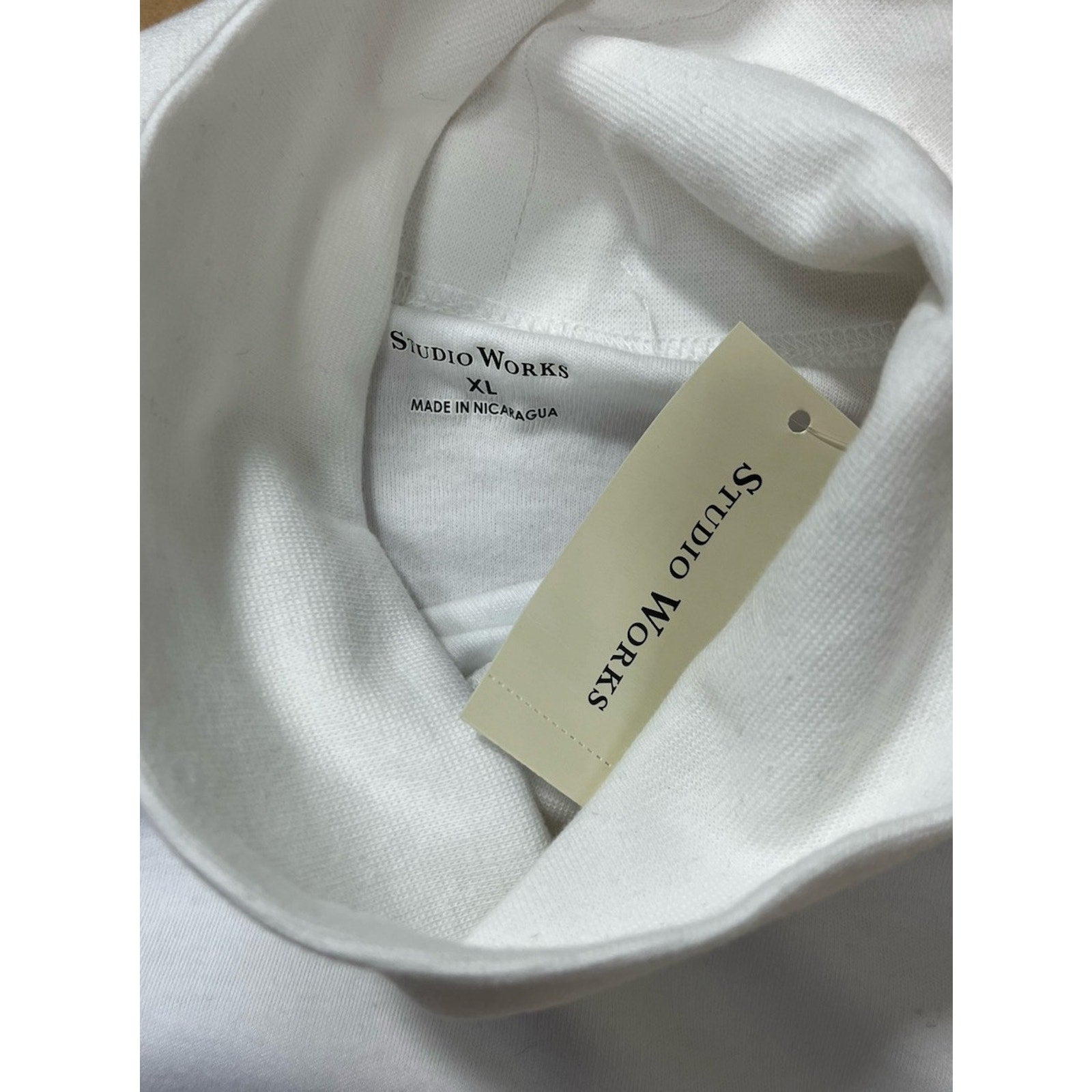 Studio Works Women’s Long Sleeve Shirts. Size XL
