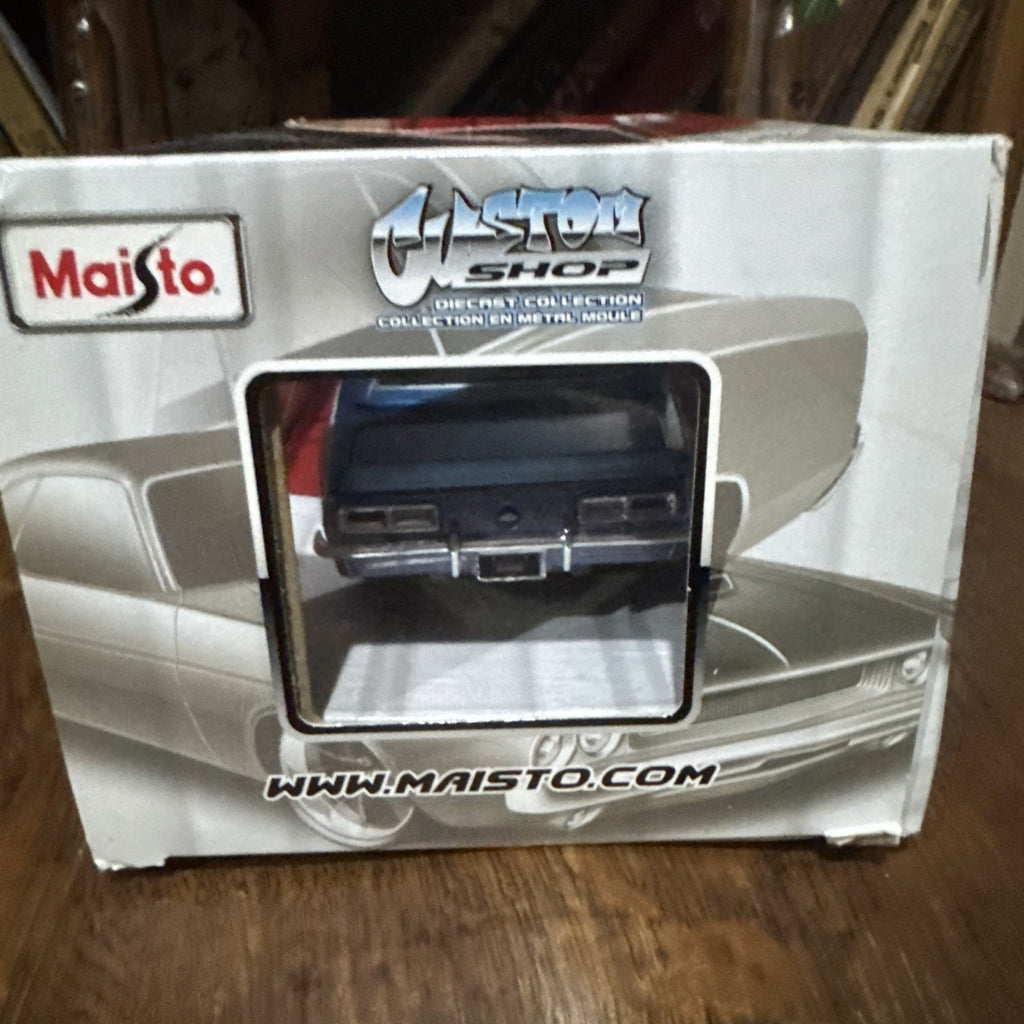 Maisto Custom Shop 1968 Chevrolet Camaro Z-28 New In Sealed Box. Car Is Loose