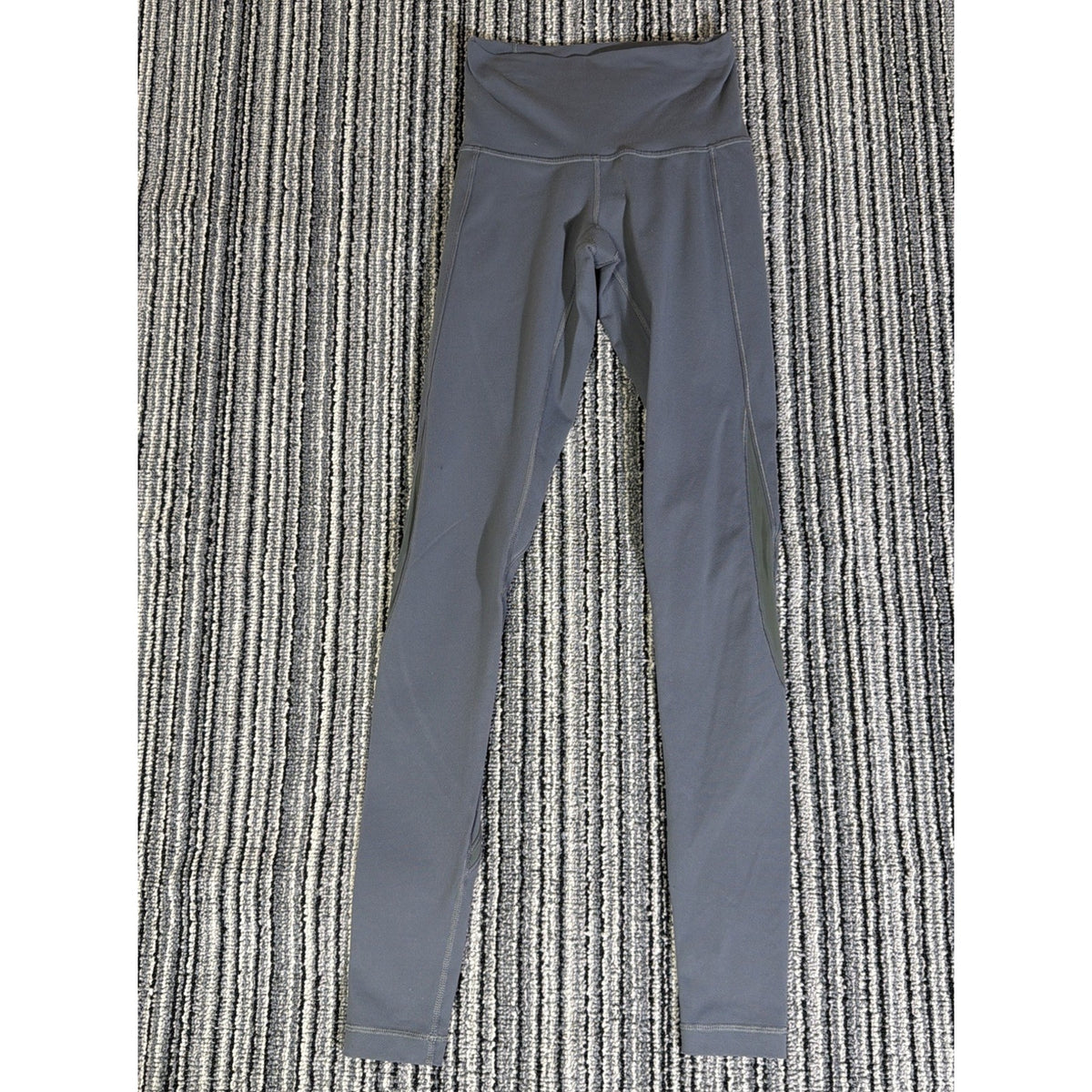 Lululemon Leggings Womens 4 Long Gray Mid Rise Mesh Panel Pockets Yoga Gym