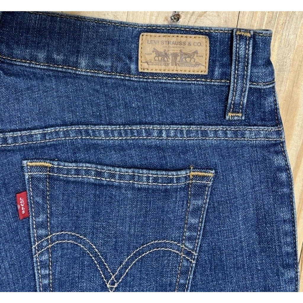 Levis 550 Relaxed Boot Cut Womens Jeans Blue Denim size 6 29x31