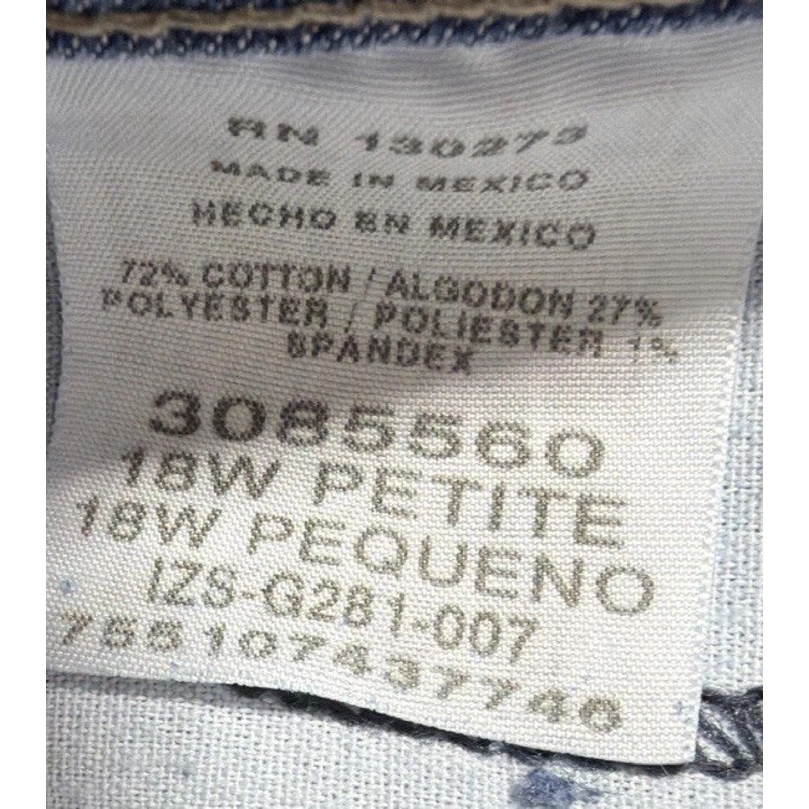 NWT LEE CLASSIC FIT STRAIGHT LEG STRETCH POLY/COTTON JEANS SZ 18W Petite