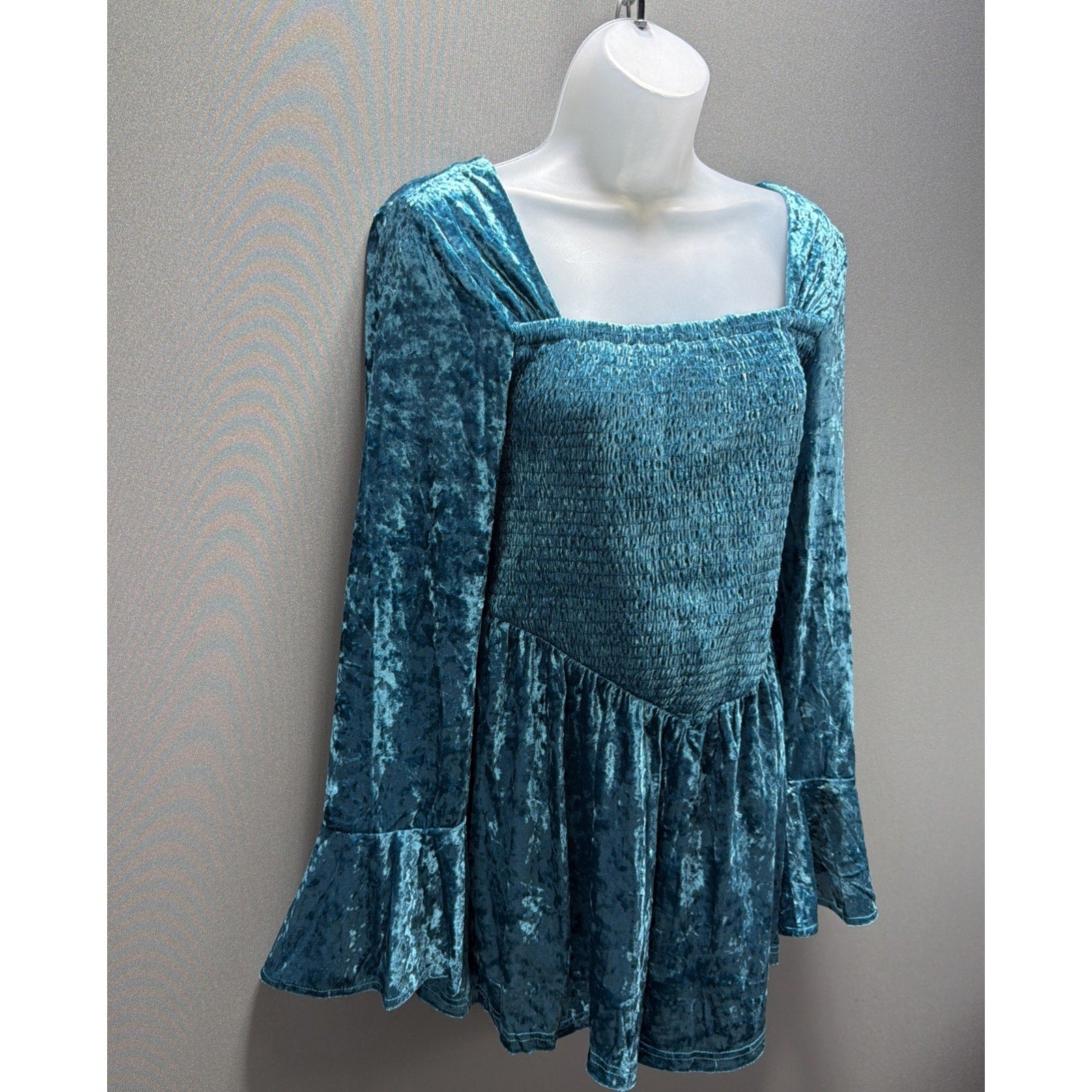 New! Kori America Romper Turquoise Velvet Bell Sleeve Mermaidcore Sz M Stretch